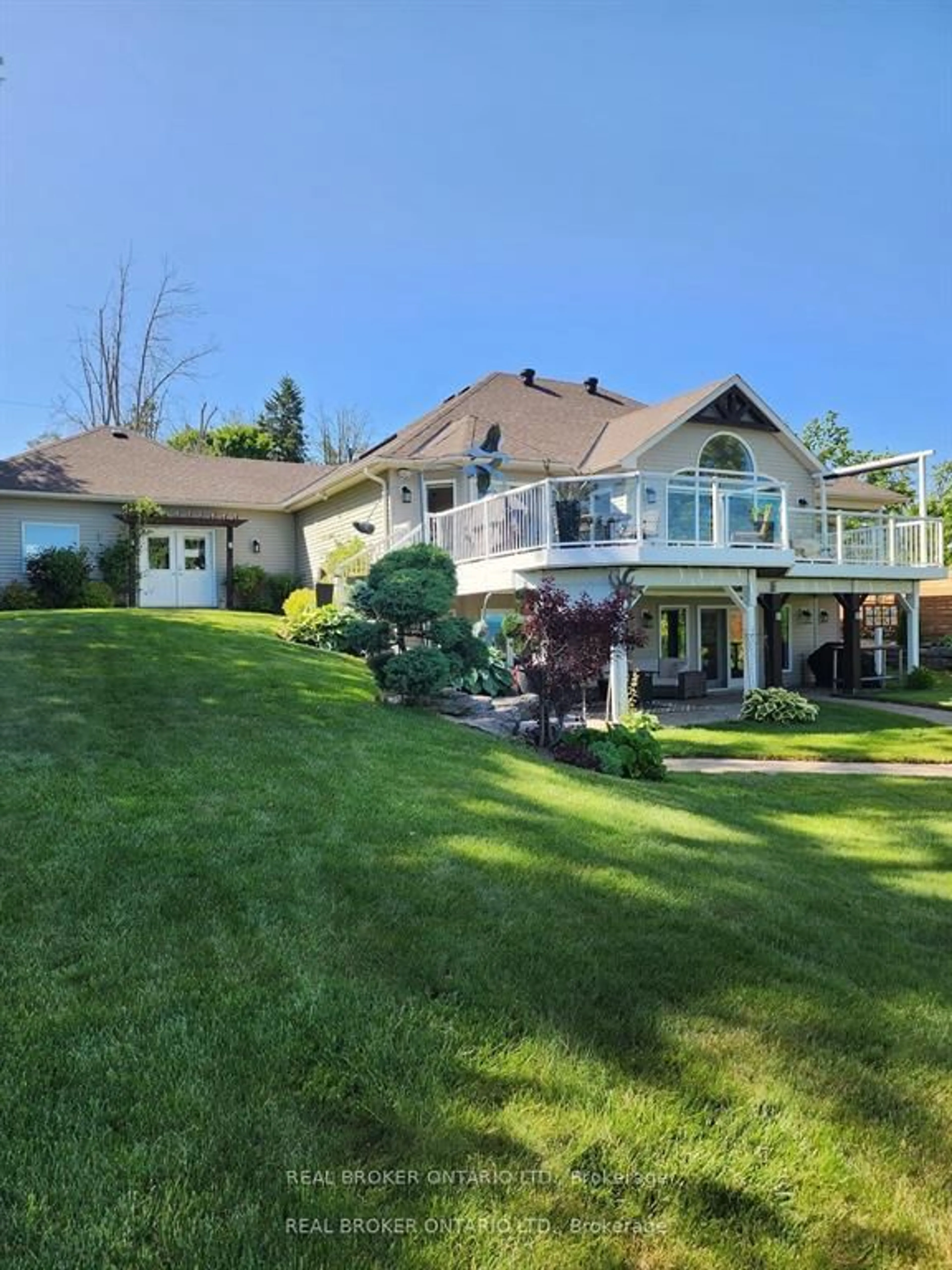 A pic from outside/outdoor area/front of a property/back of a property/a pic from drone, water/lake/river/ocean view for 91 Lakeshore Rd, Oro-Medonte Ontario L0L 2E0