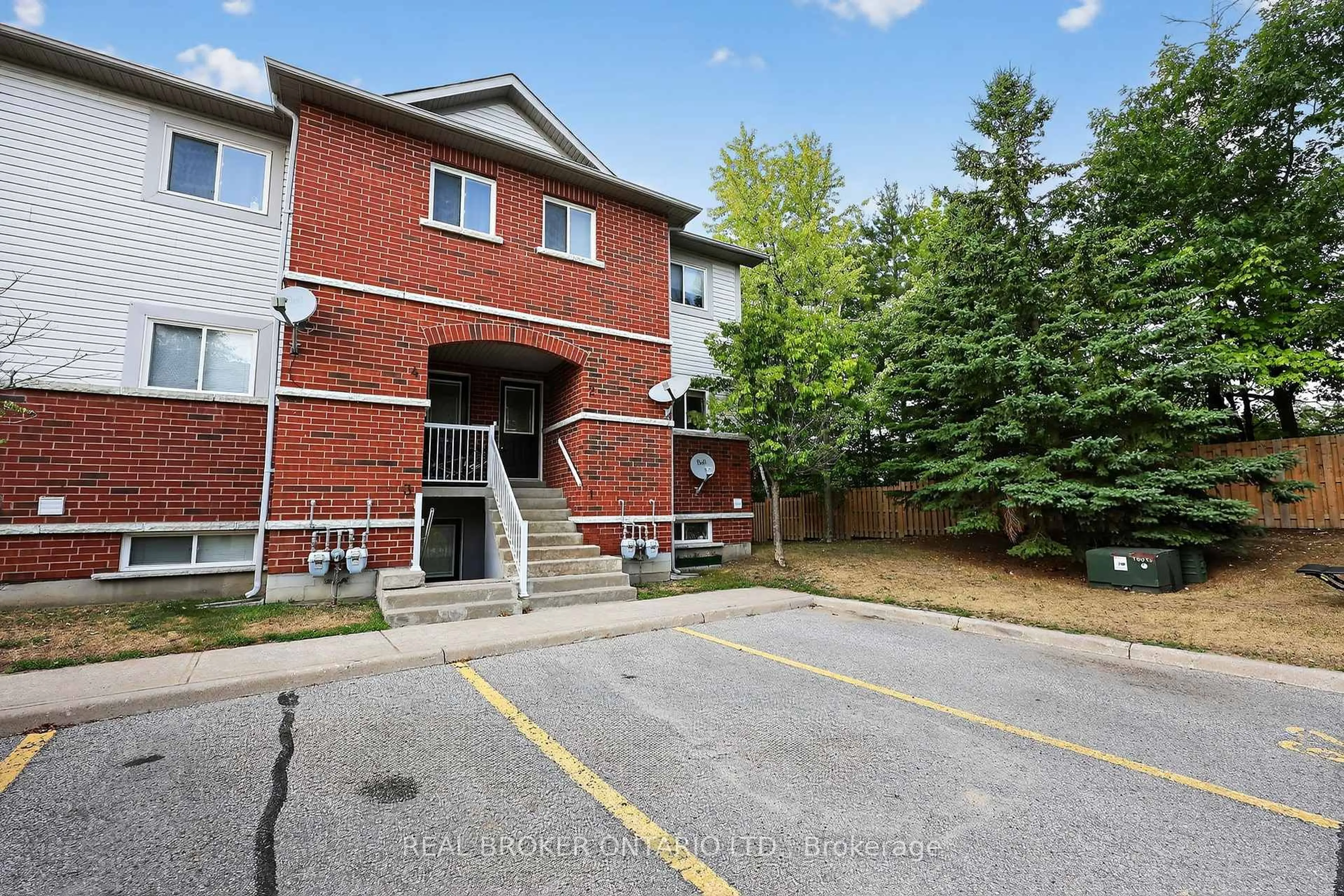 Unknown for 237 Ferndale Dr #1, Barrie Ontario L4N 0T6