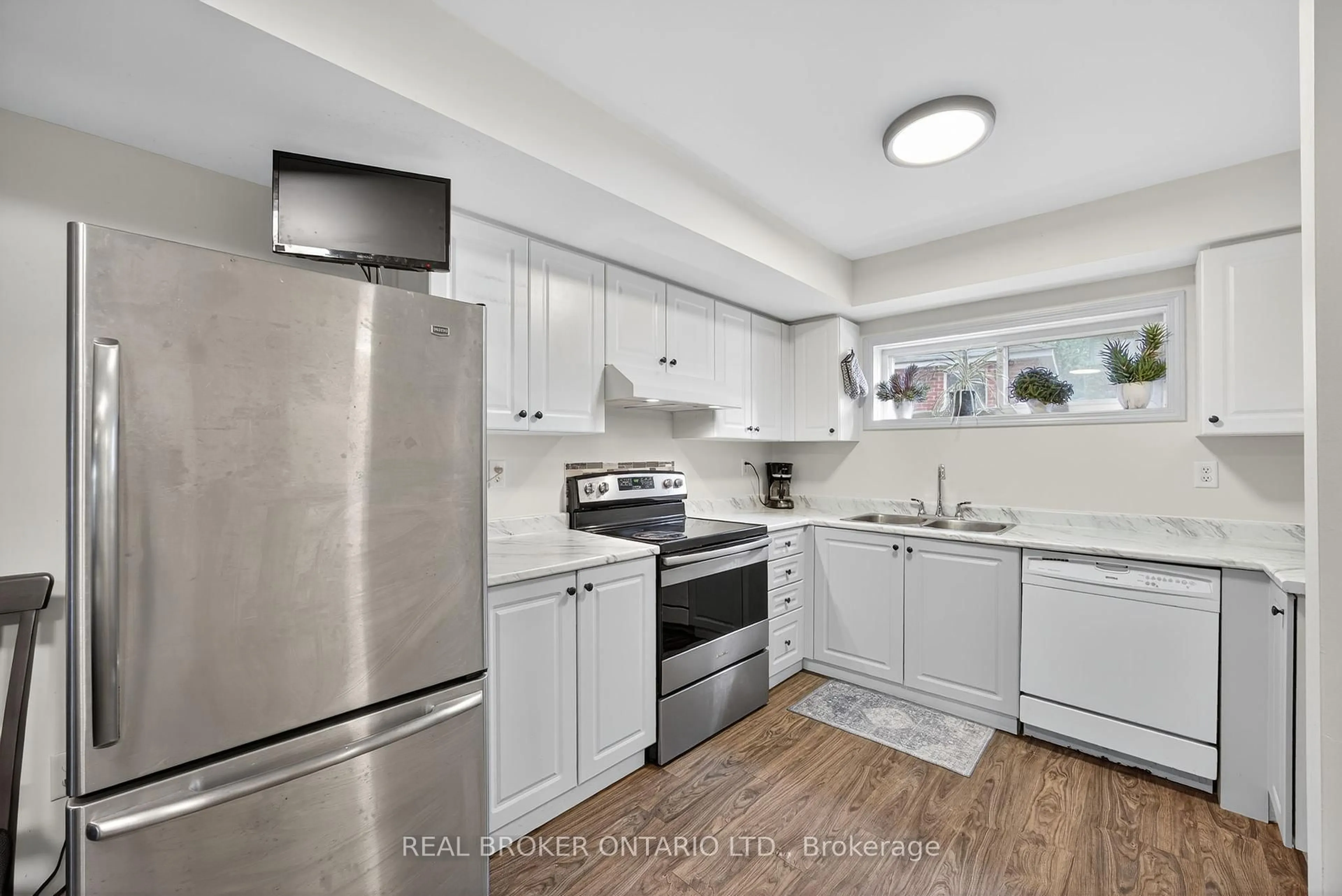 Unknown for 237 Ferndale Dr #1, Barrie Ontario L4N 0T6