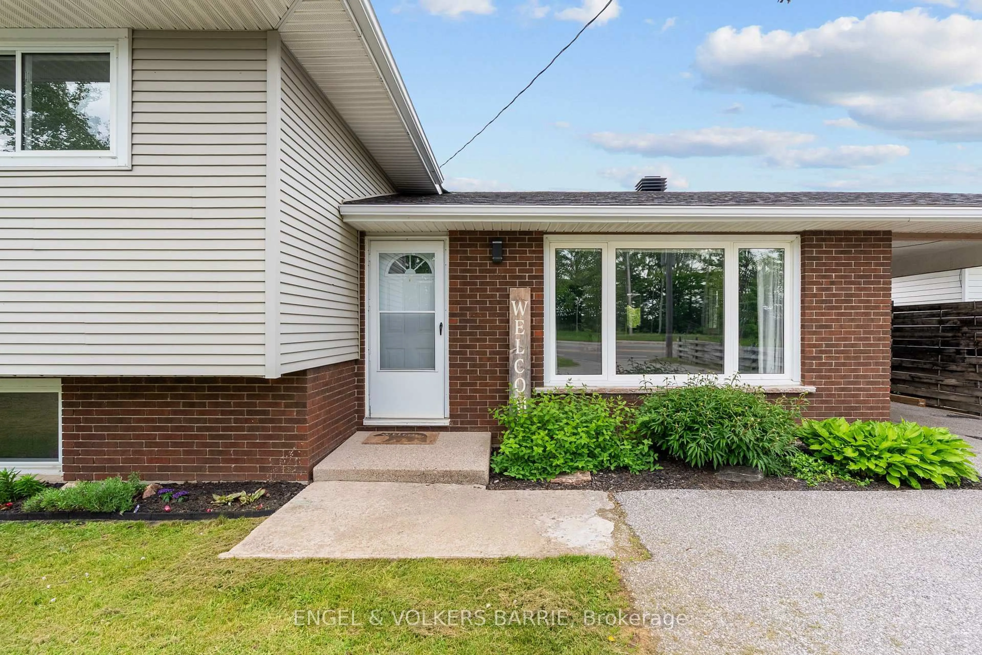 Home with brick exterior material, street for 9881 12 Highway, Oro-Medonte Ontario L0K 2G0
