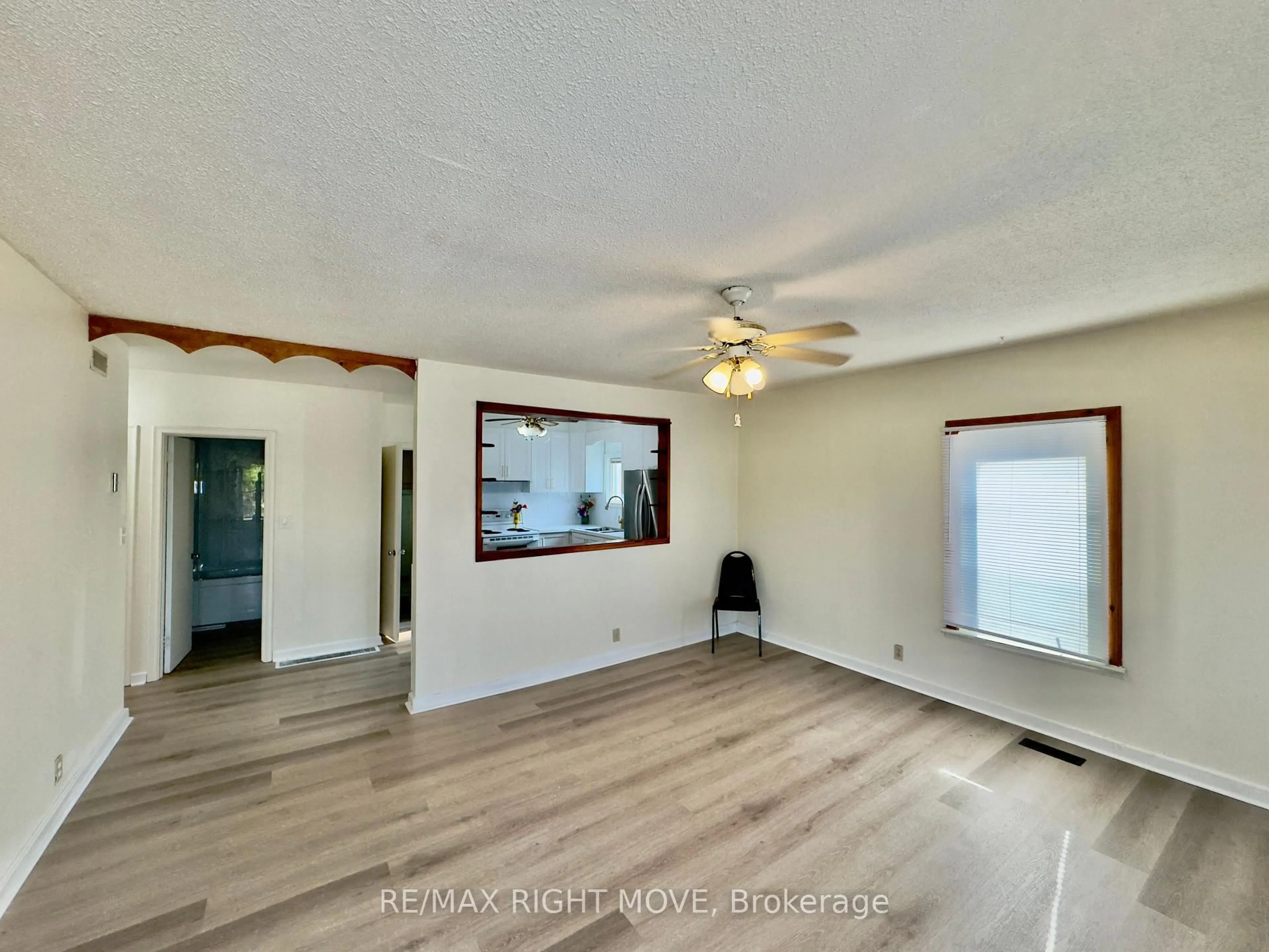 A pic of a room for 177 Atherley Rd, Orillia Ontario L3V 1N5