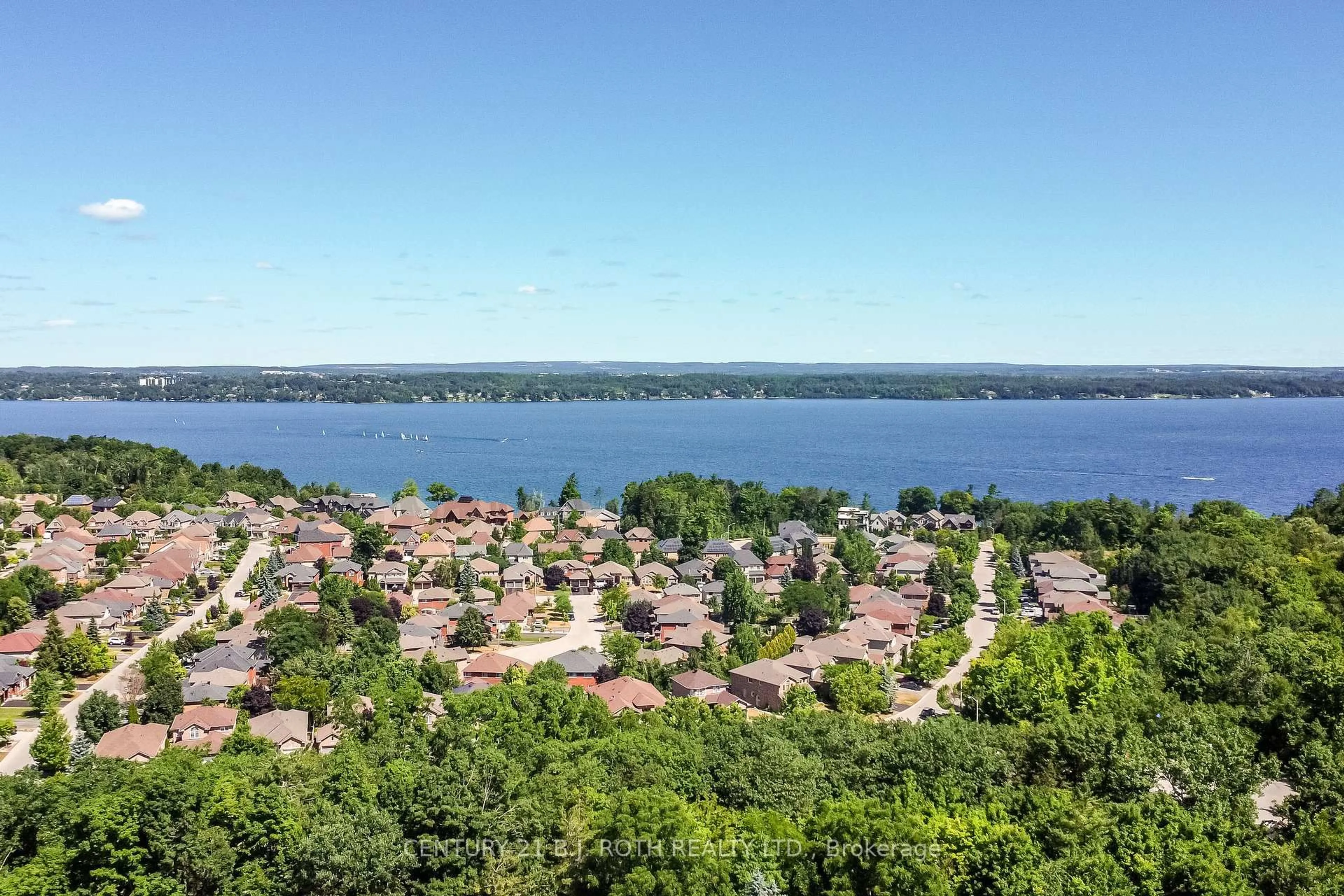 A pic from outside/outdoor area/front of a property/back of a property/a pic from drone, water/lake/river/ocean view for 55 Bloxham Pl, Barrie Ontario L4N 9K2