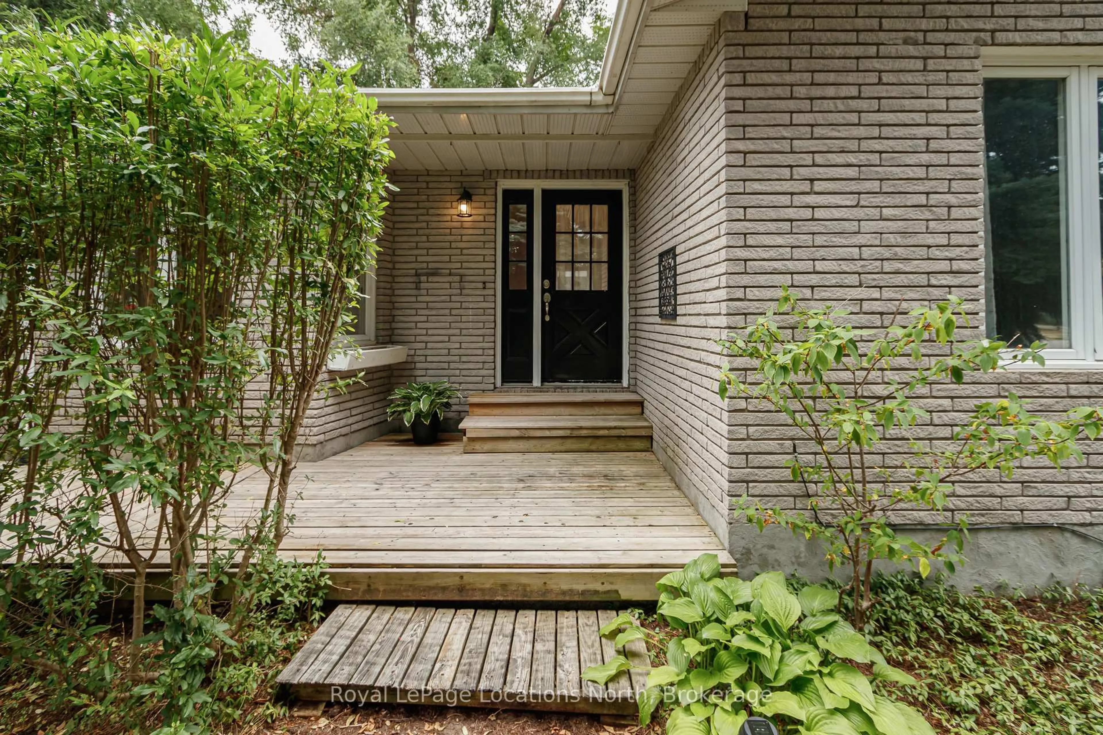Unknown for 399 Spruce St, Collingwood Ontario L9Y 3H5