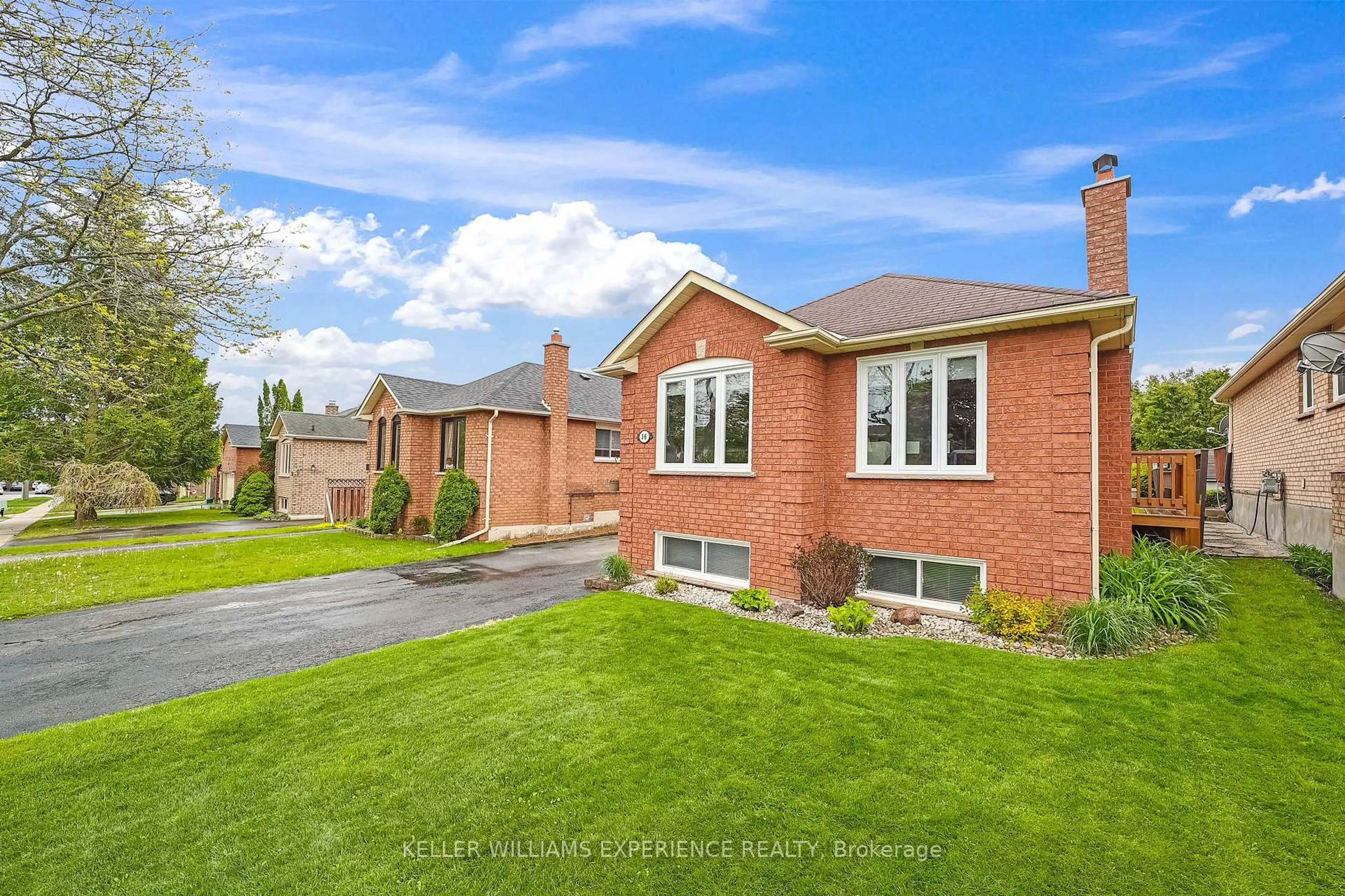 Home with brick exterior material, street for 16 Balliston Rd, Barrie Ontario L4N 6Z6