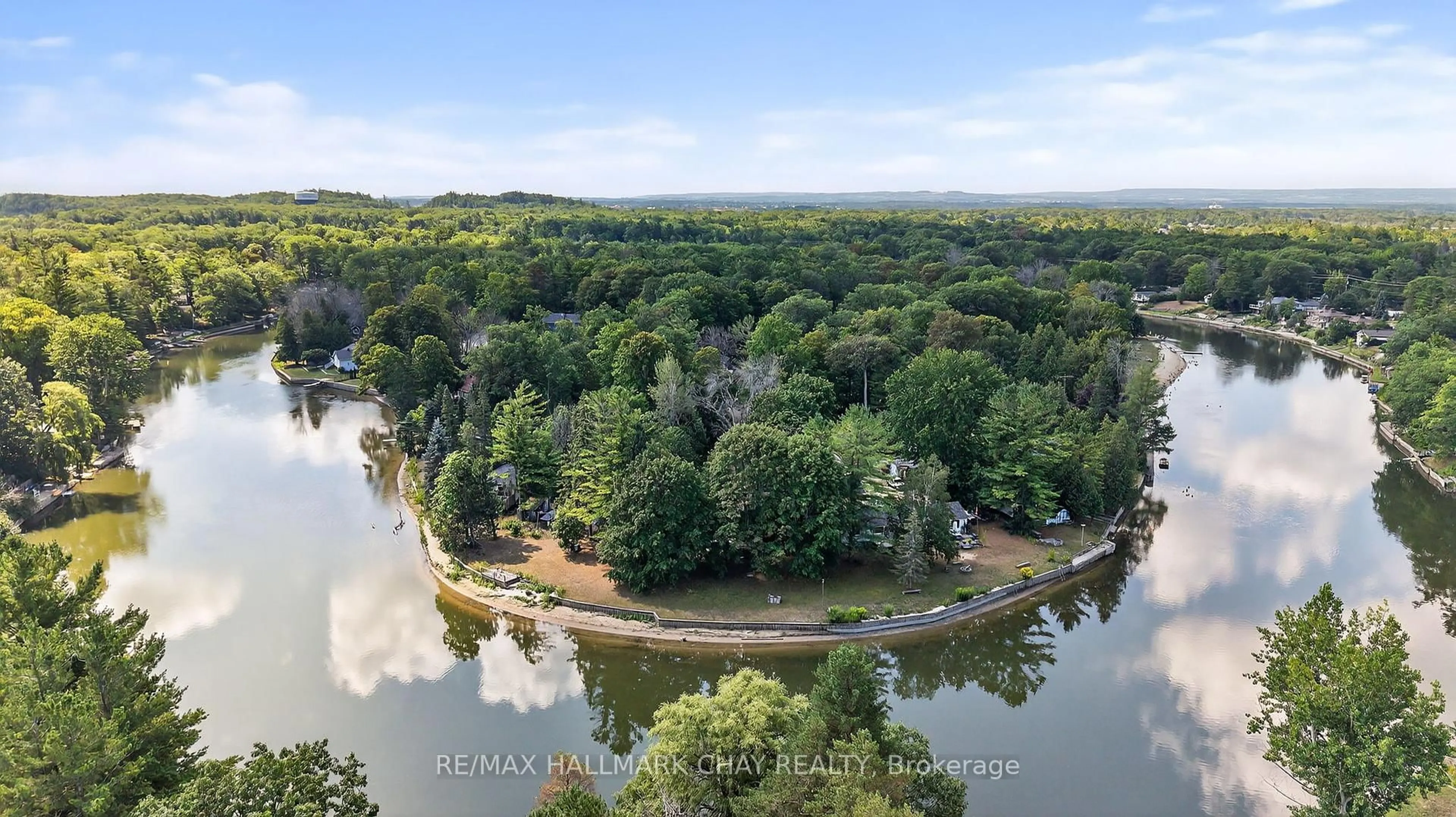 A pic from outside/outdoor area/front of a property/back of a property/a pic from drone, water/lake/river/ocean view for 566 Oxbow Park Dr, Wasaga Beach Ontario L9Z 2T8
