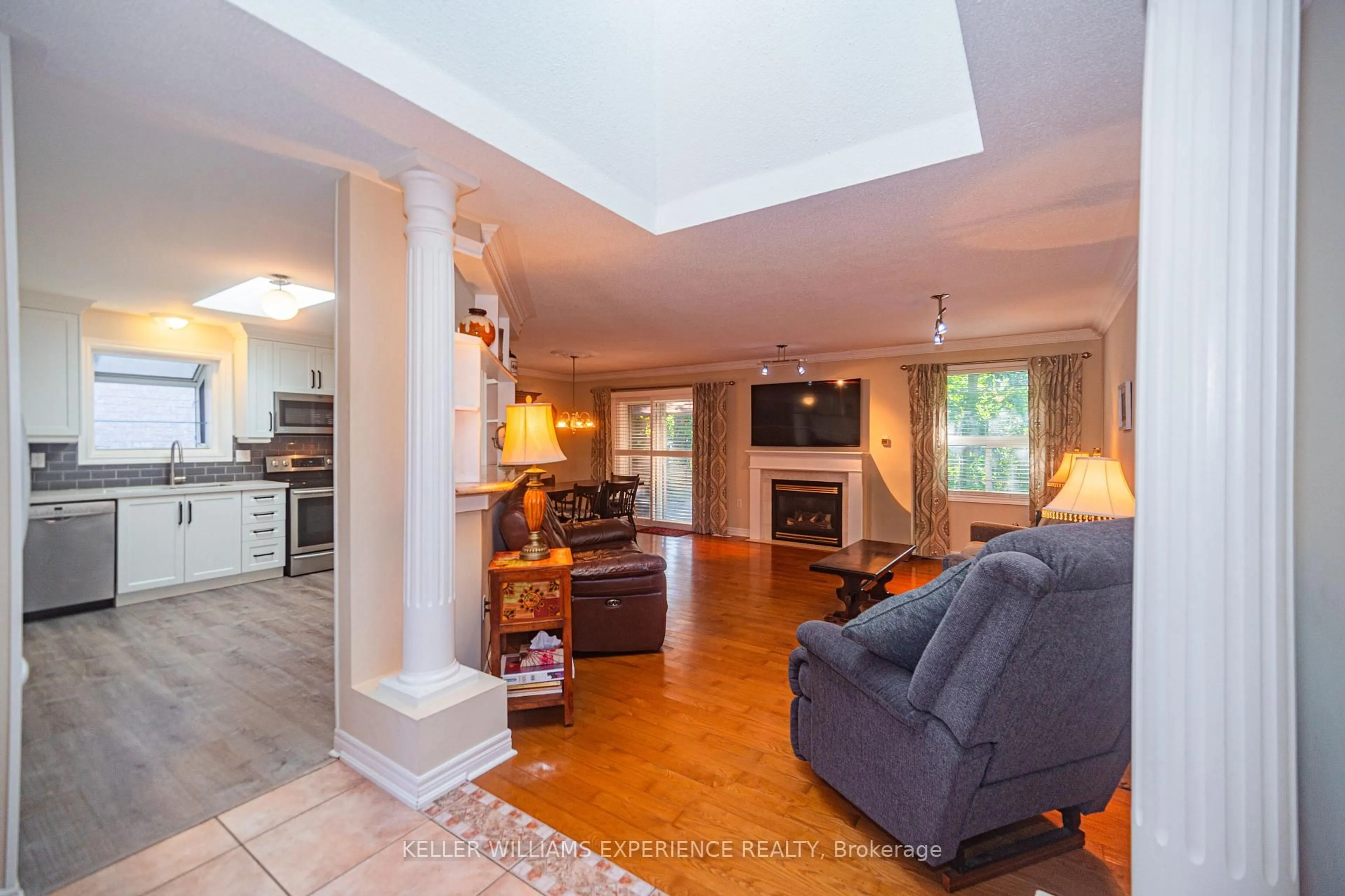 Unknown for 8 Kell Pl, Barrie Ontario L4N 9K3