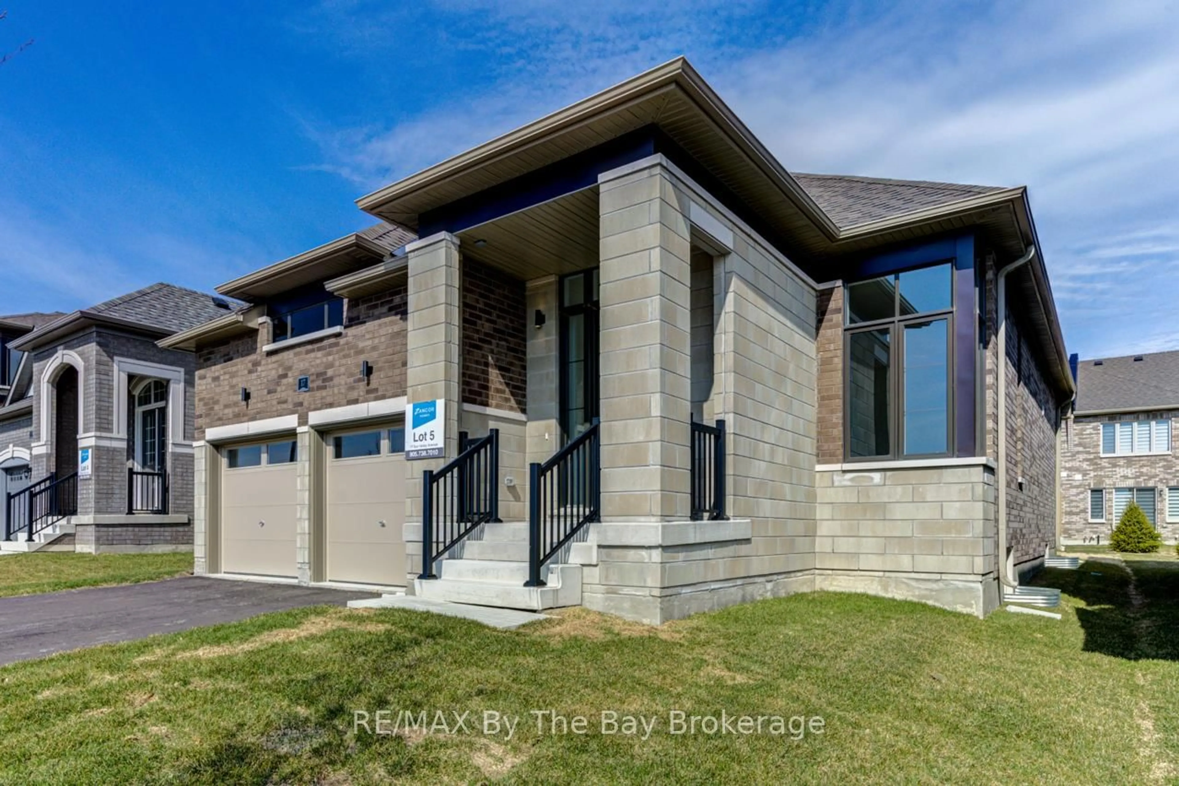 Home with brick exterior material, unknown for 17 Sun Valley Ave, Wasaga Beach Ontario L9Z 0N6