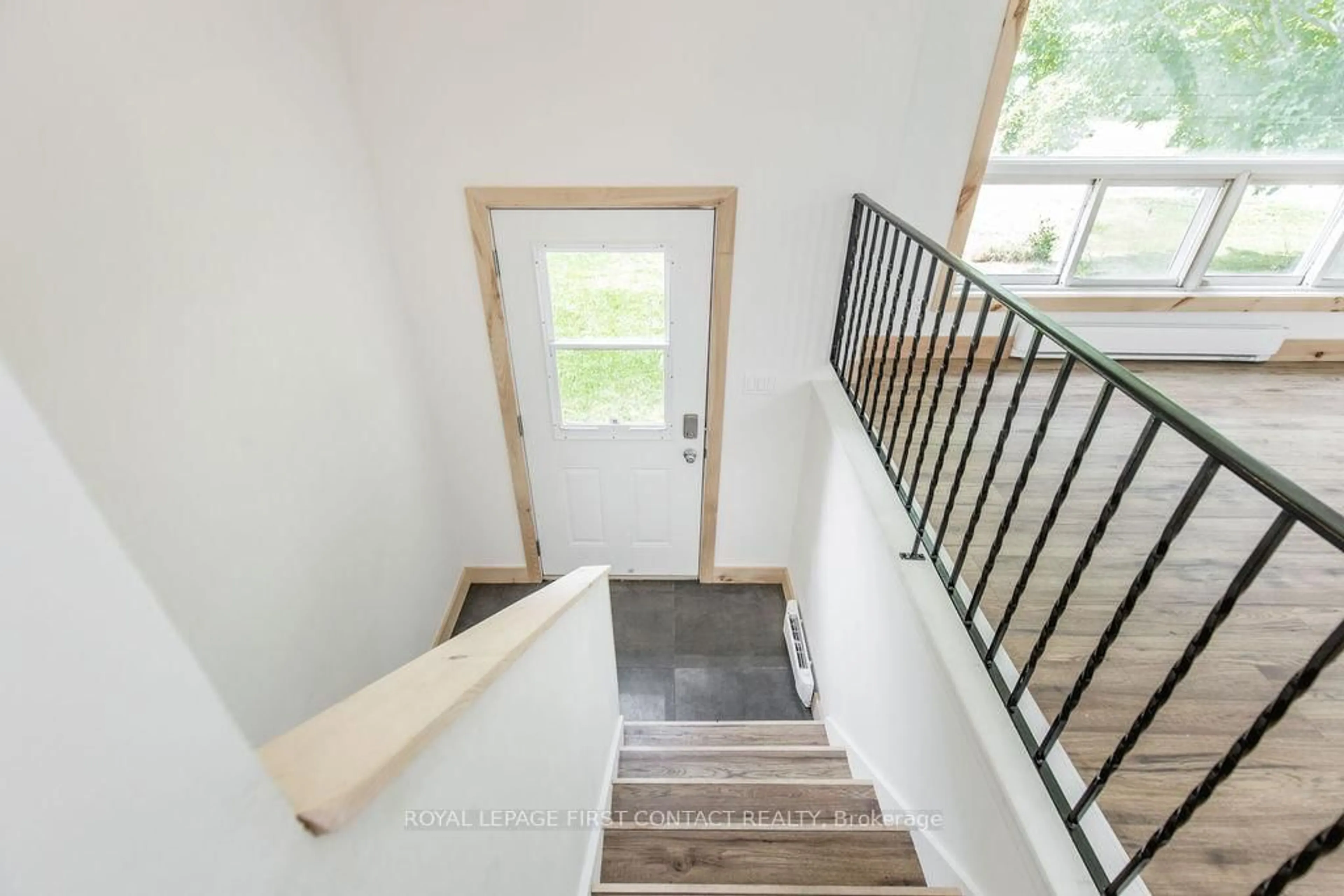 Stairs for 3963 13 Line, Oro-Medonte Ontario L0K 1E0
