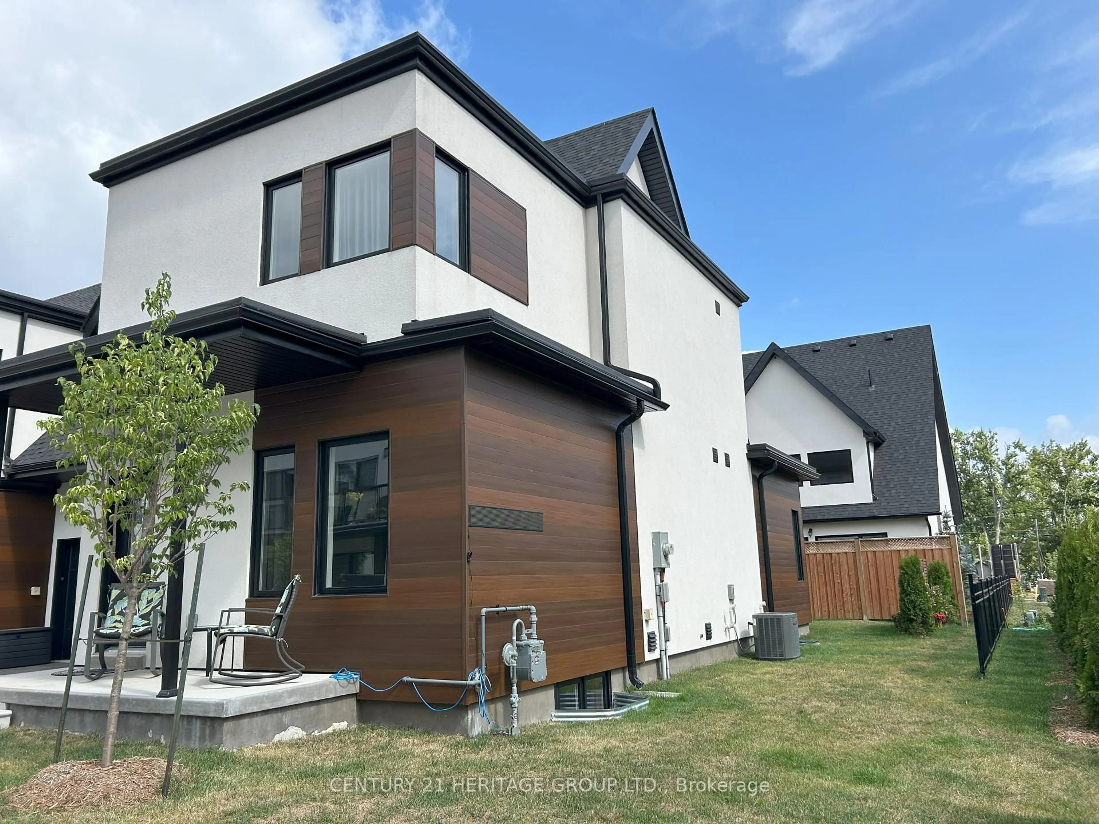 Home with brick exterior material, street for 44 Ruby Cres, Orillia Ontario L3V 8M3