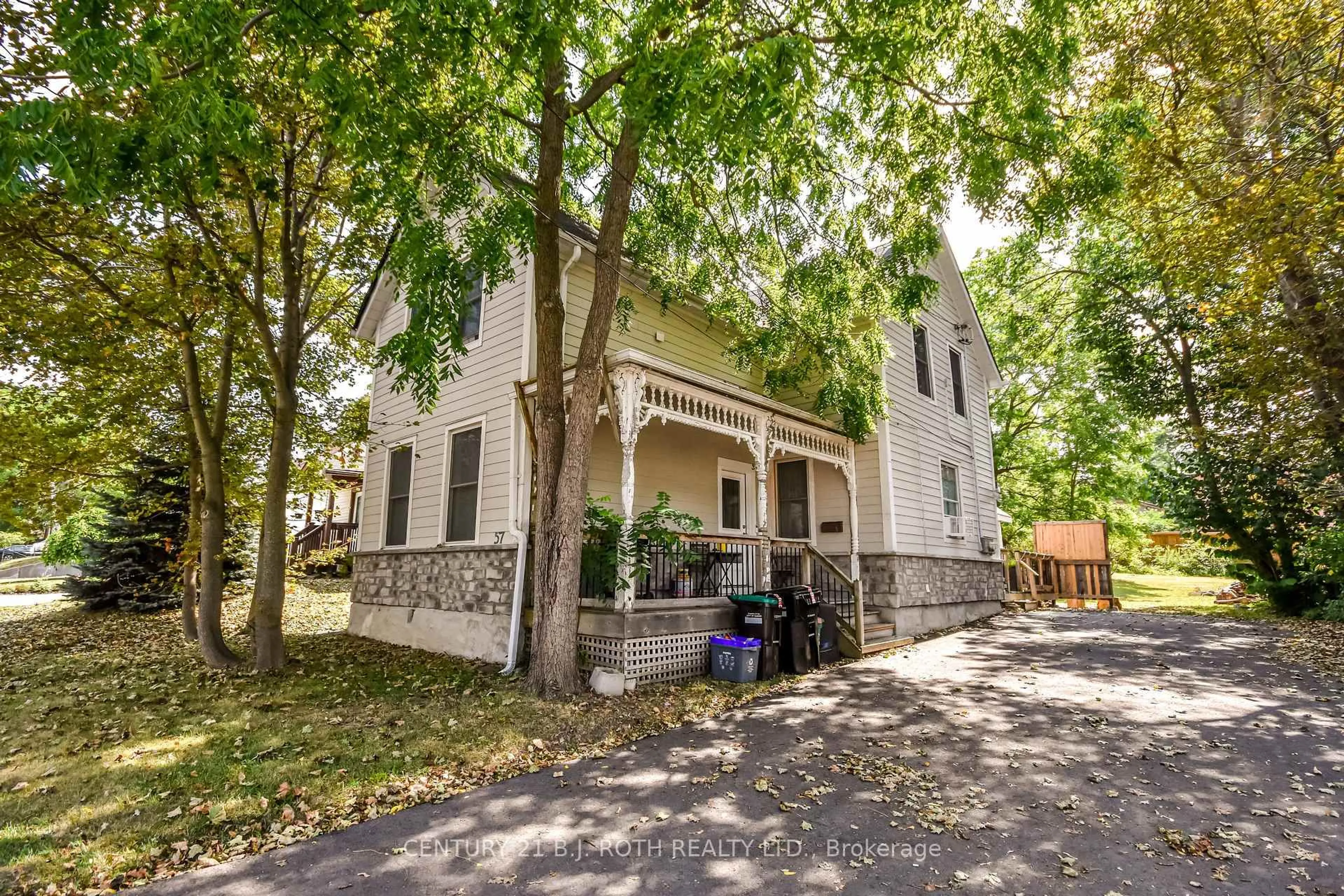 Unknown for 57 Penetang St, Barrie Ontario L4M 1V5
