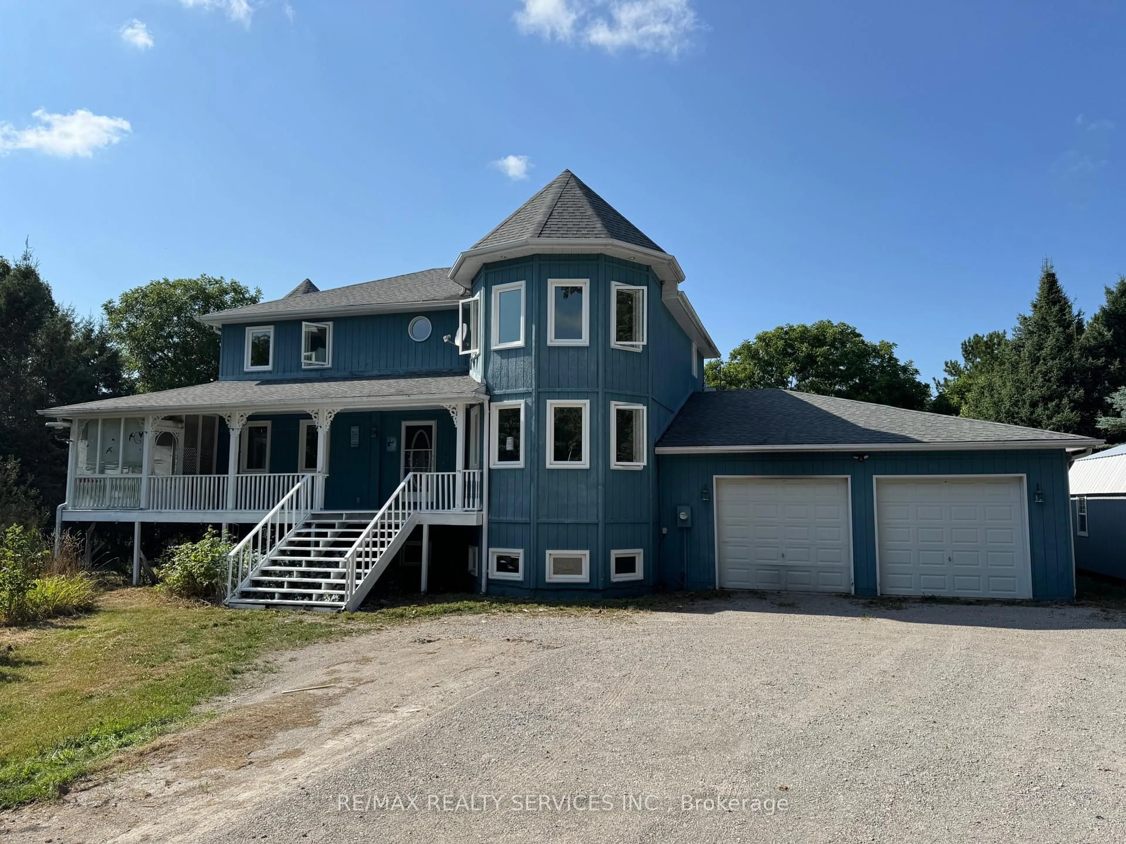 A pic from outside/outdoor area/front of a property/back of a property/a pic from drone, building for 168 Hummingbird Hill Rd, Oro-Medonte Ontario L4R 4K3