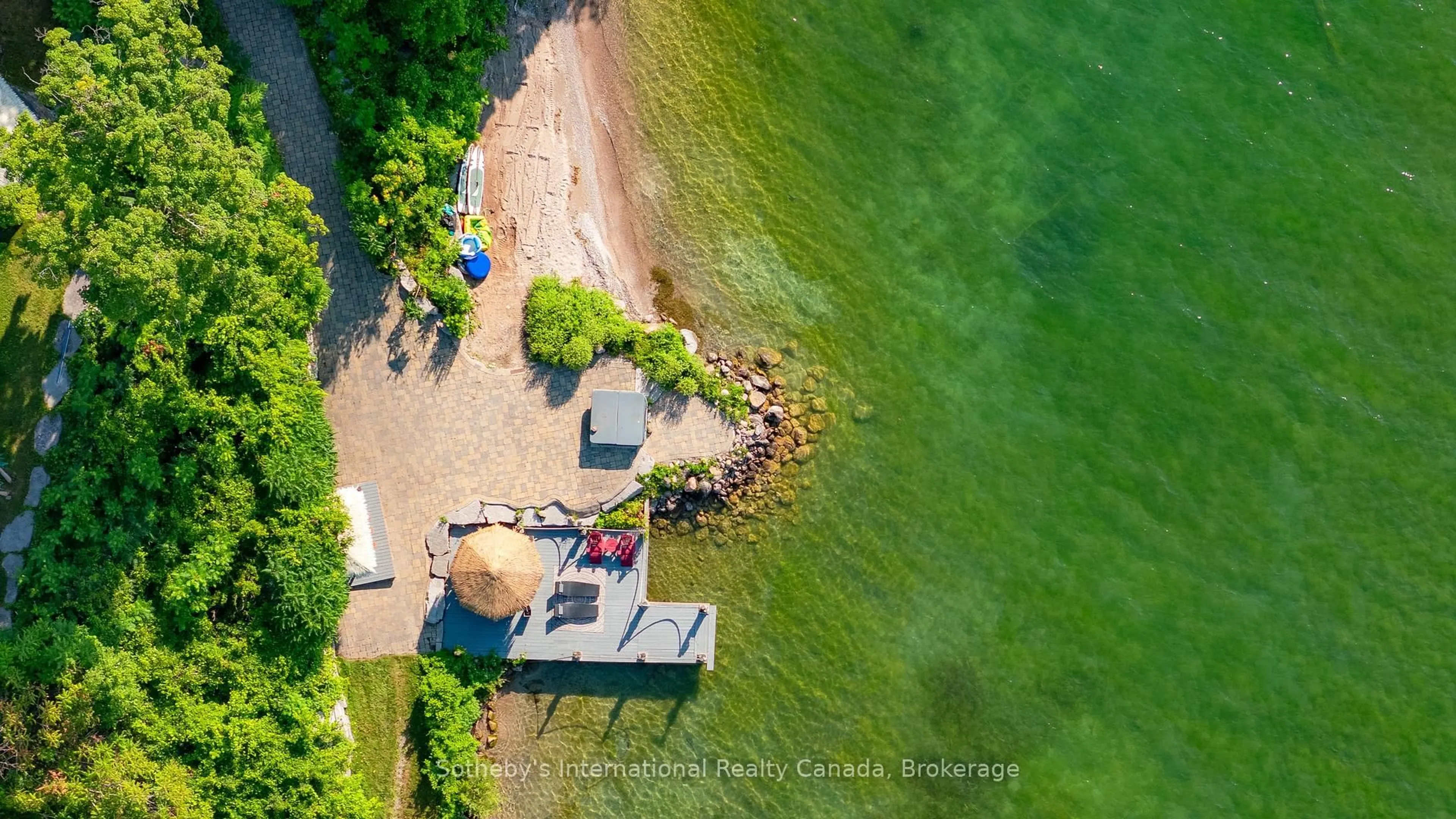 A pic from outside/outdoor area/front of a property/back of a property/a pic from drone, water/lake/river/ocean view for 2533 Ridge Rd, Oro-Medonte Ontario L0L 2L0