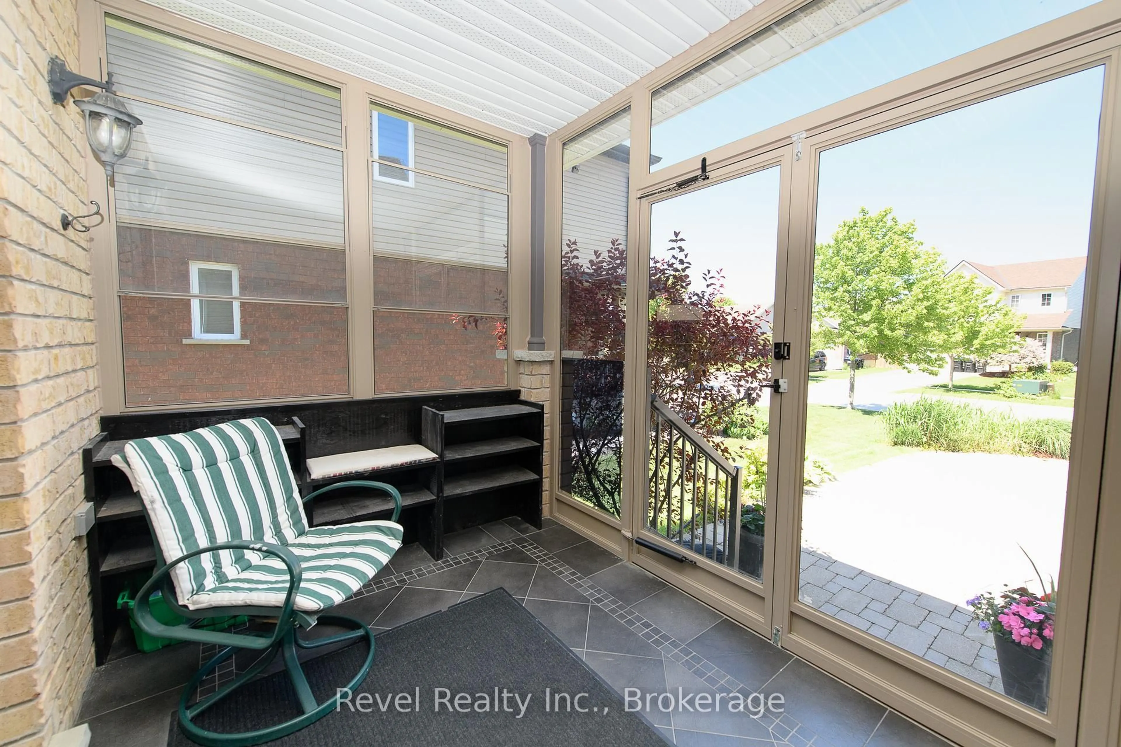 Patio, water/lake/river/ocean view for 54 WILLIAMS St, Collingwood Ontario L9Y 0C4