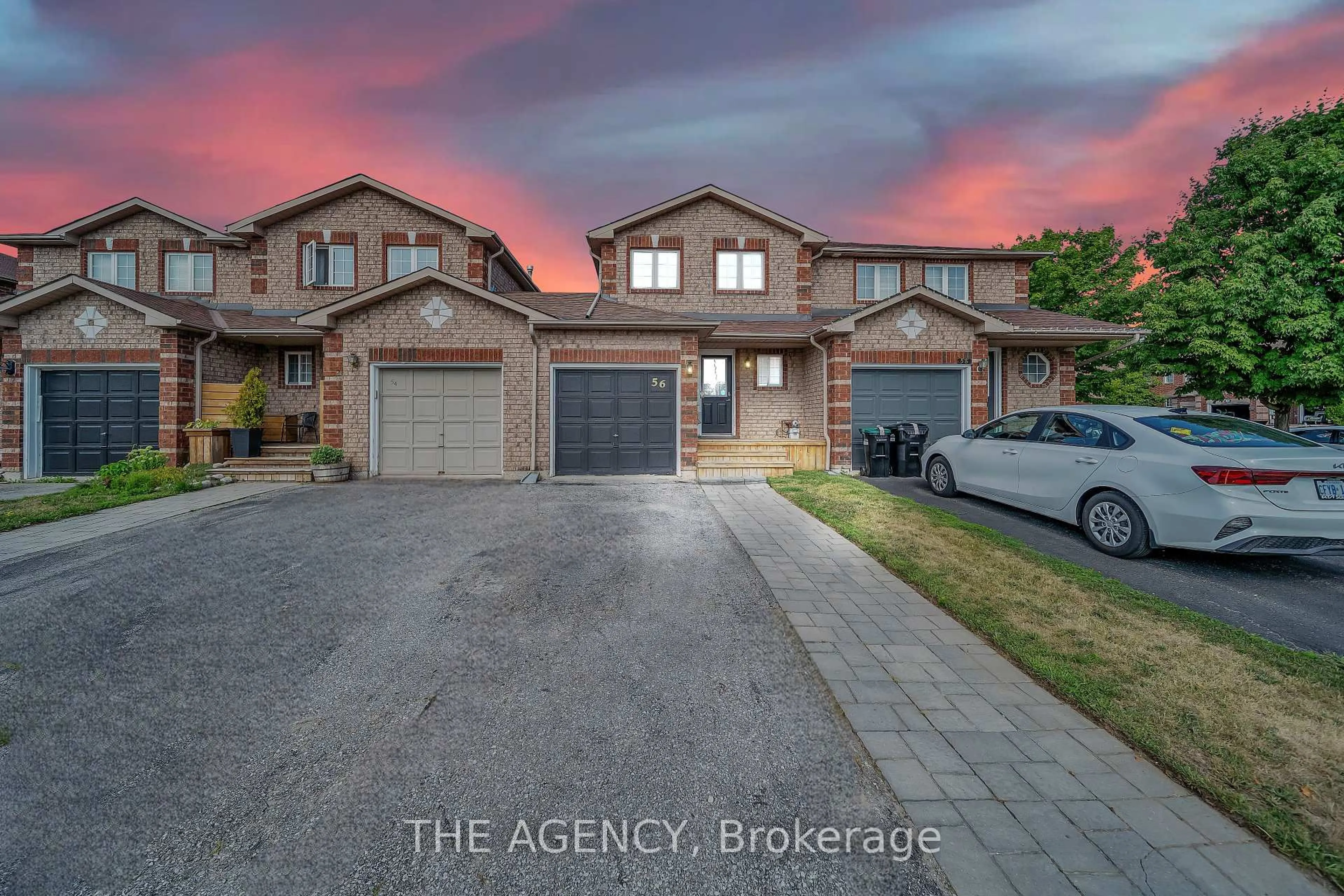A pic from outside/outdoor area/front of a property/back of a property/a pic from drone, street for 56 Quinlan Rd, Barrie Ontario L4M 7B1