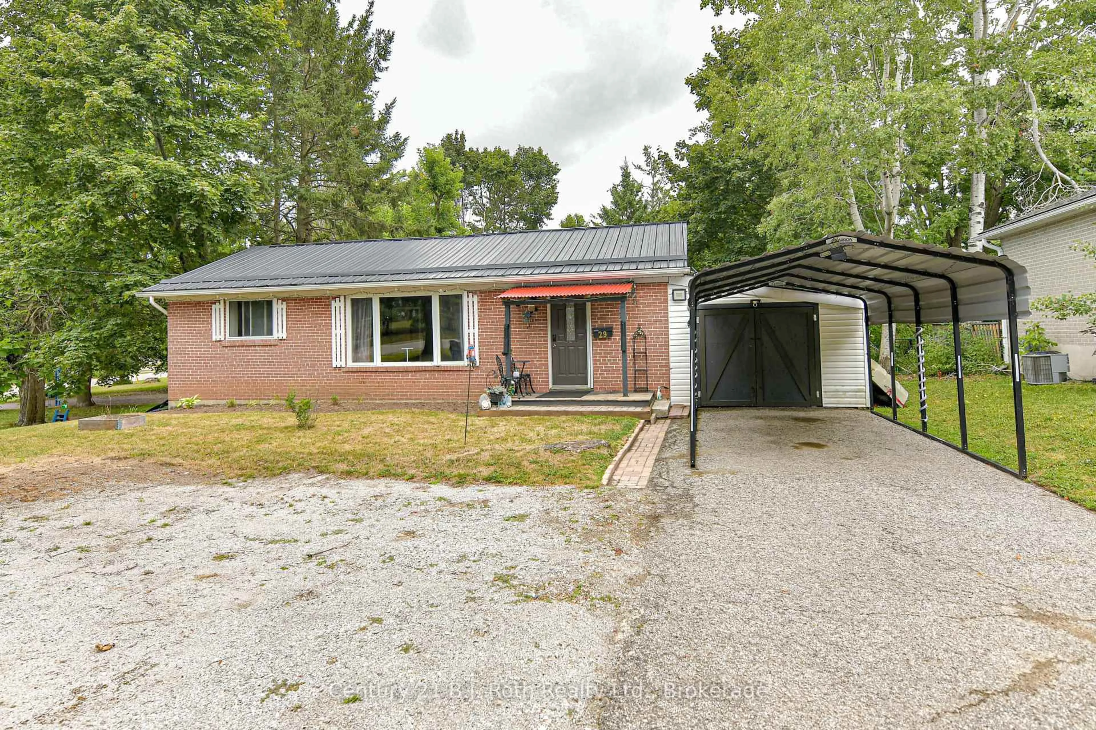 Home with brick exterior material, street for 29 Quinn Ave, Orillia Ontario L3V 3H6