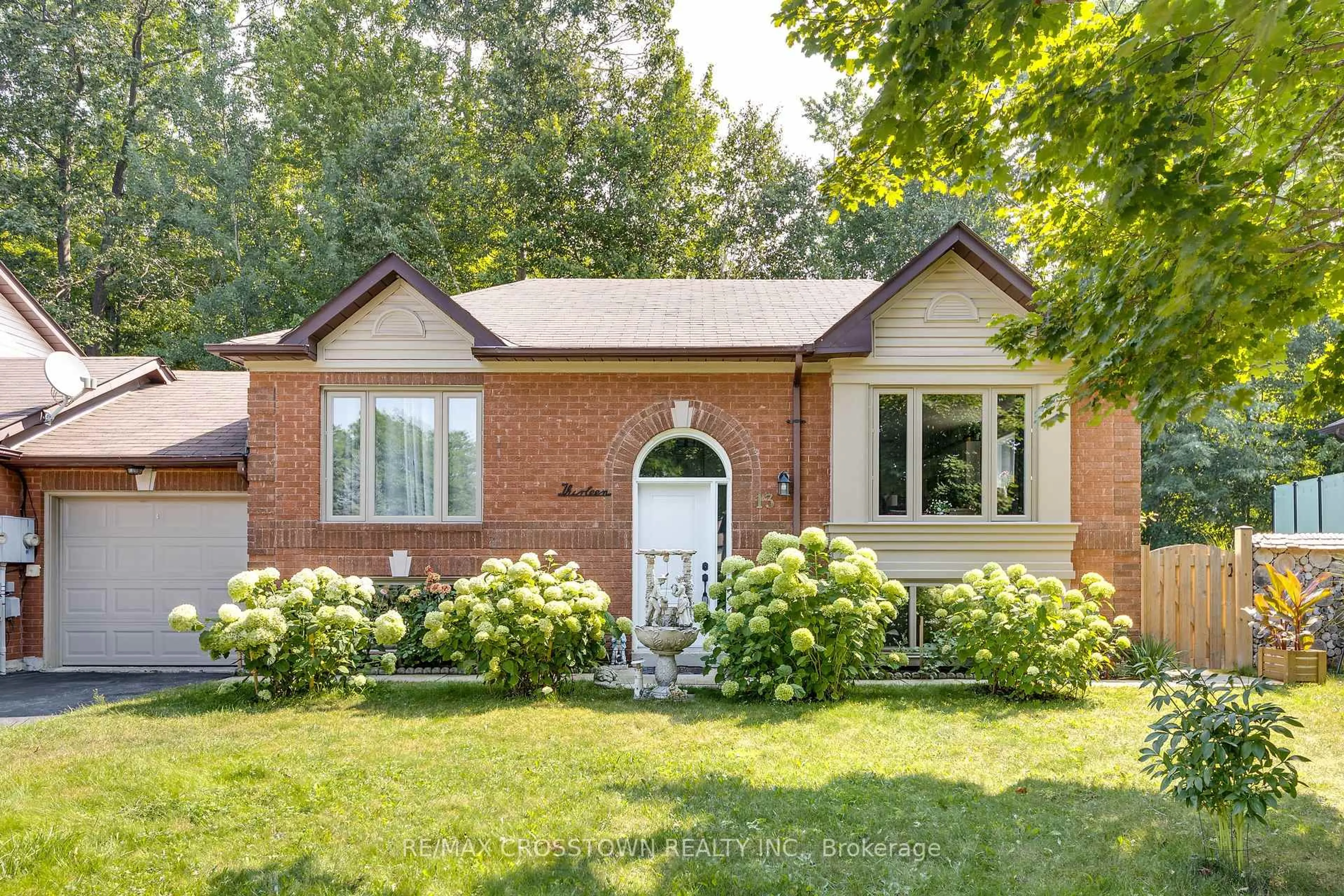 Home with brick exterior material, street for 13 Harbour Cres, Wasaga Beach Ontario L9Z 1G4