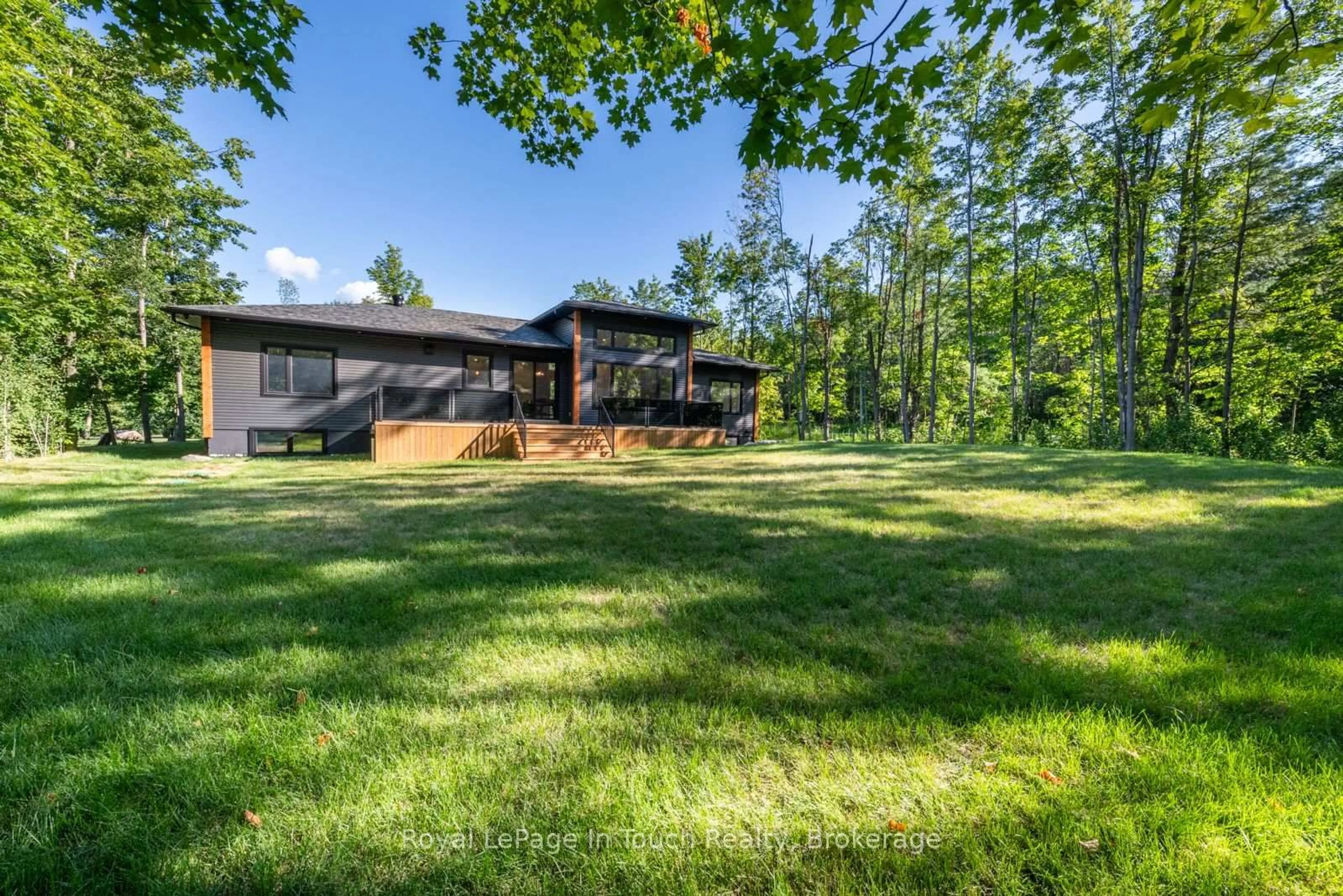A pic from outside/outdoor area/front of a property/back of a property/a pic from drone, unknown for 57 Alpine Dr, Oro-Medonte Ontario L0K 1N0
