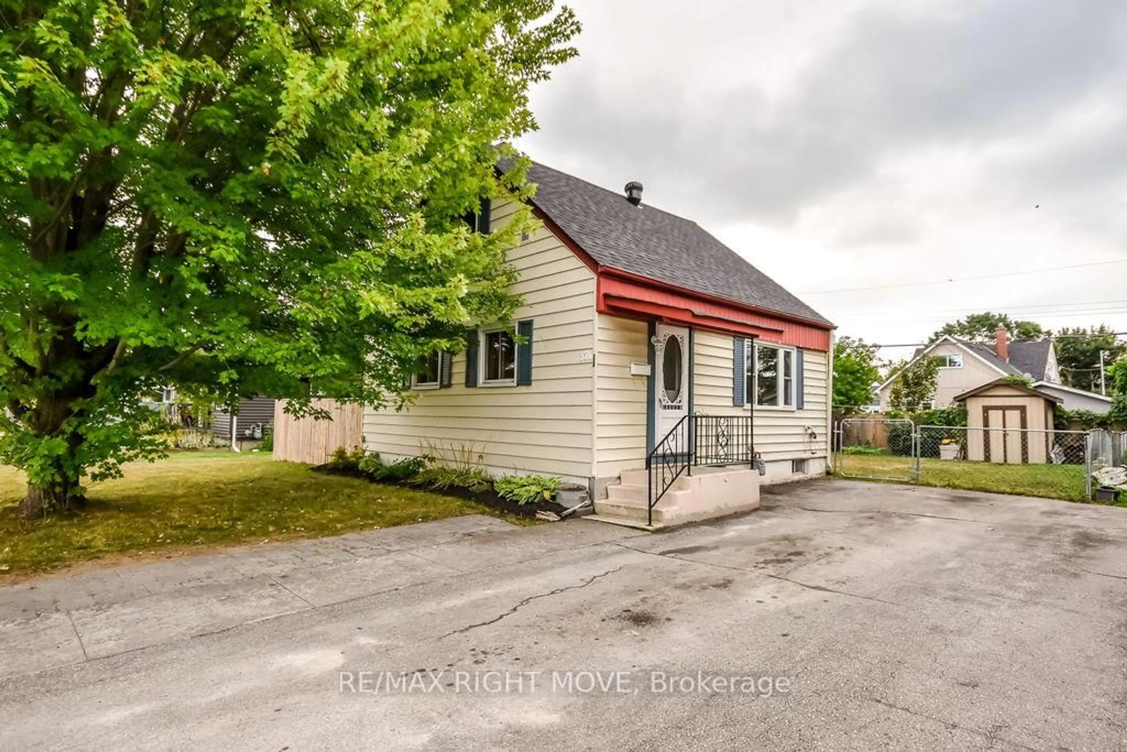 Unknown for 320 HILDA St, Orillia Ontario L3V 1J3