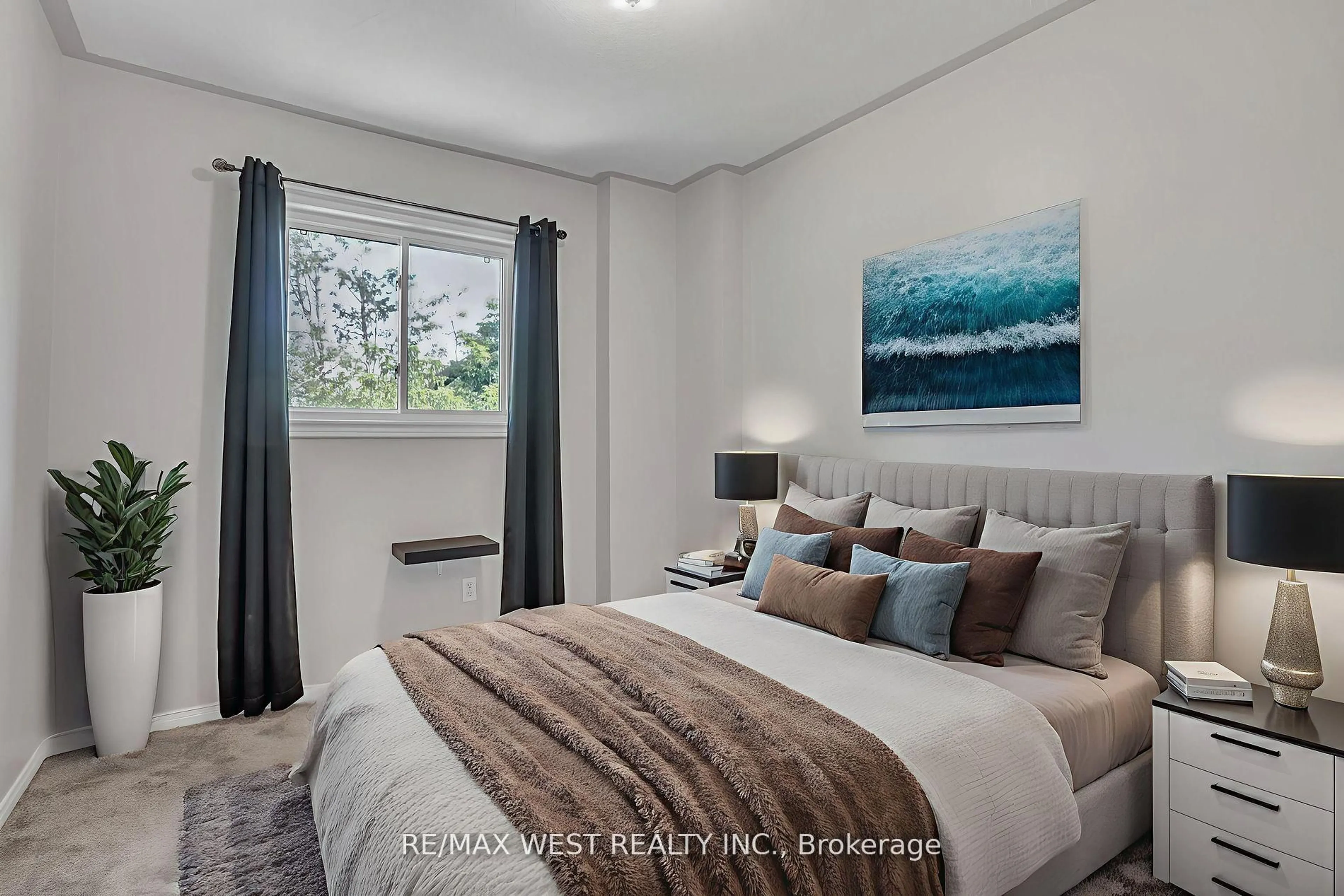 Bedroom with bed, unknown for 531 High St #13, Orillia Ontario L3V 4X9