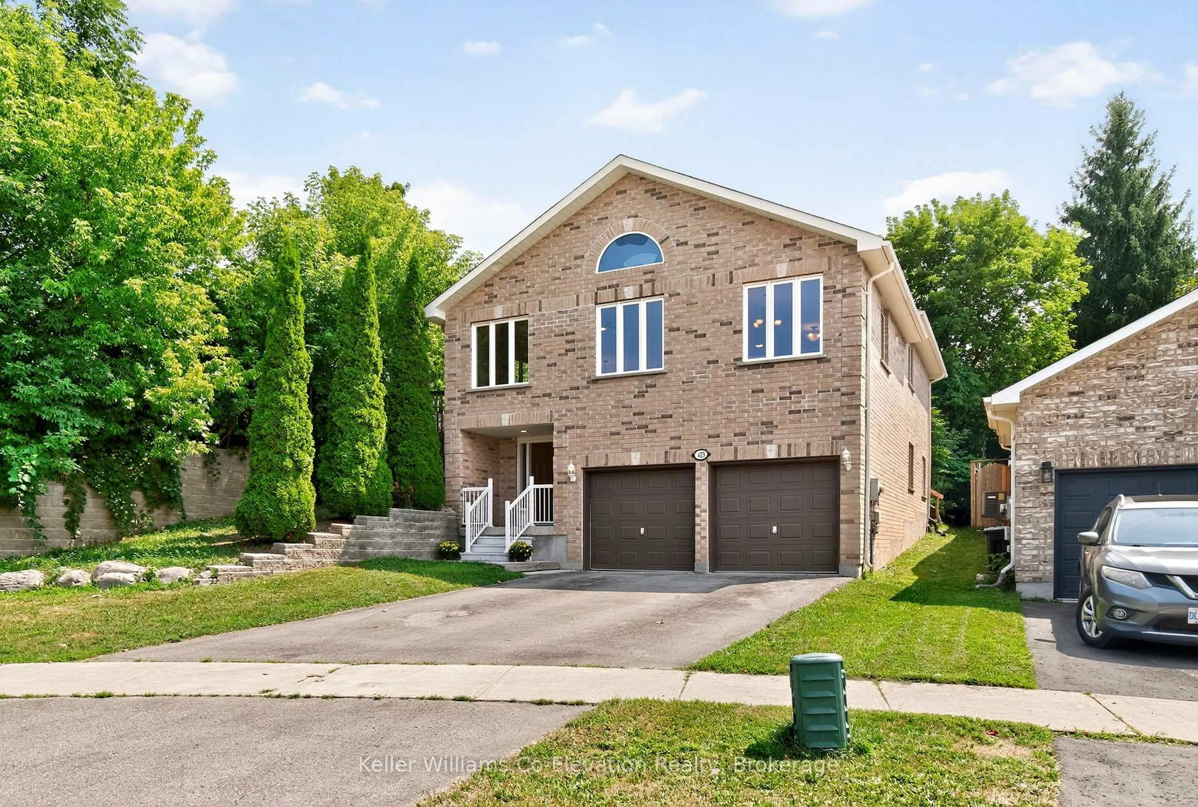 Home with brick exterior material, street for 423 Irwin St, Midland Ontario L4R 2V6