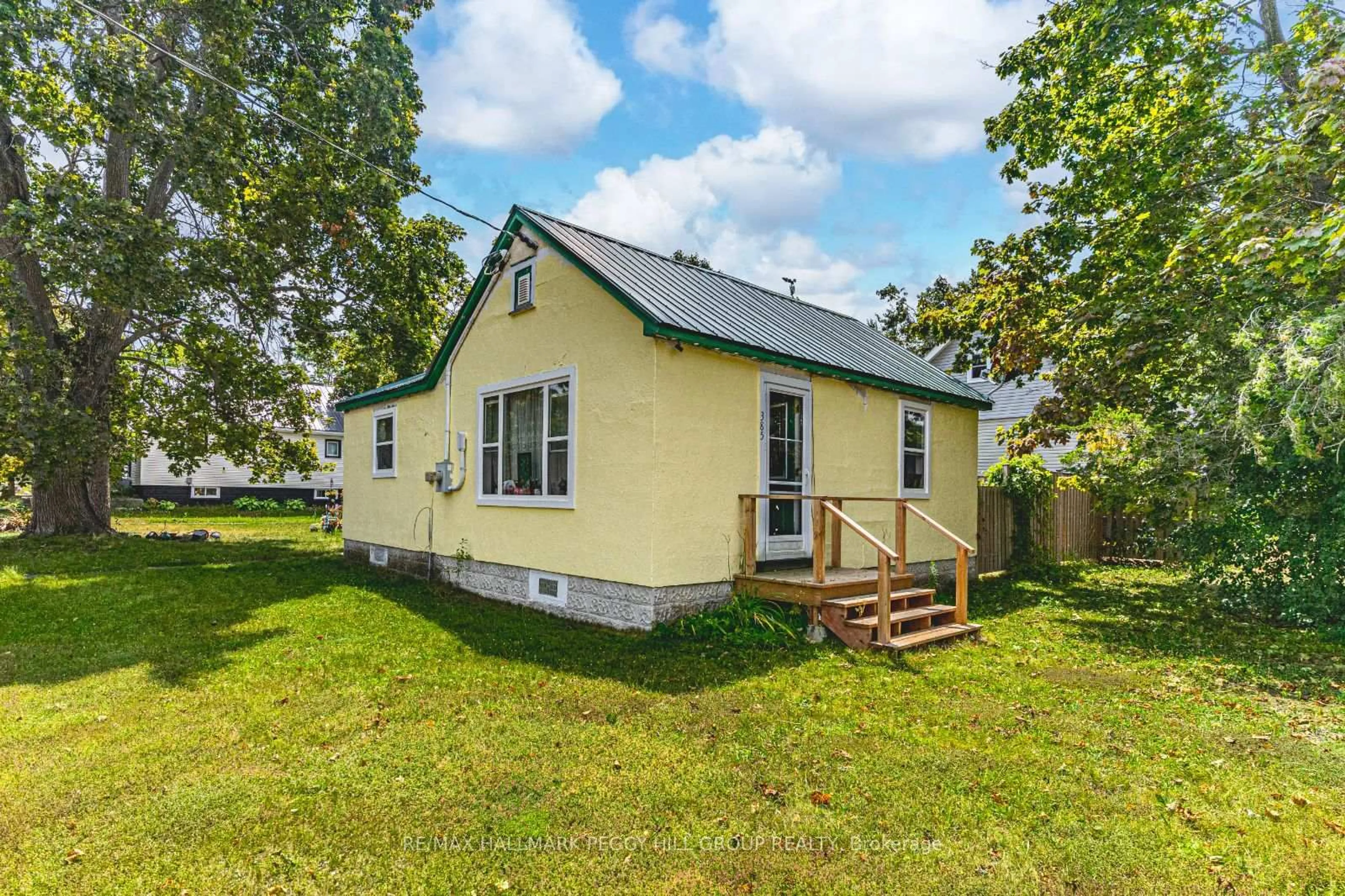 Unknown for 385 Mary St, Orillia Ontario L3V 3G4