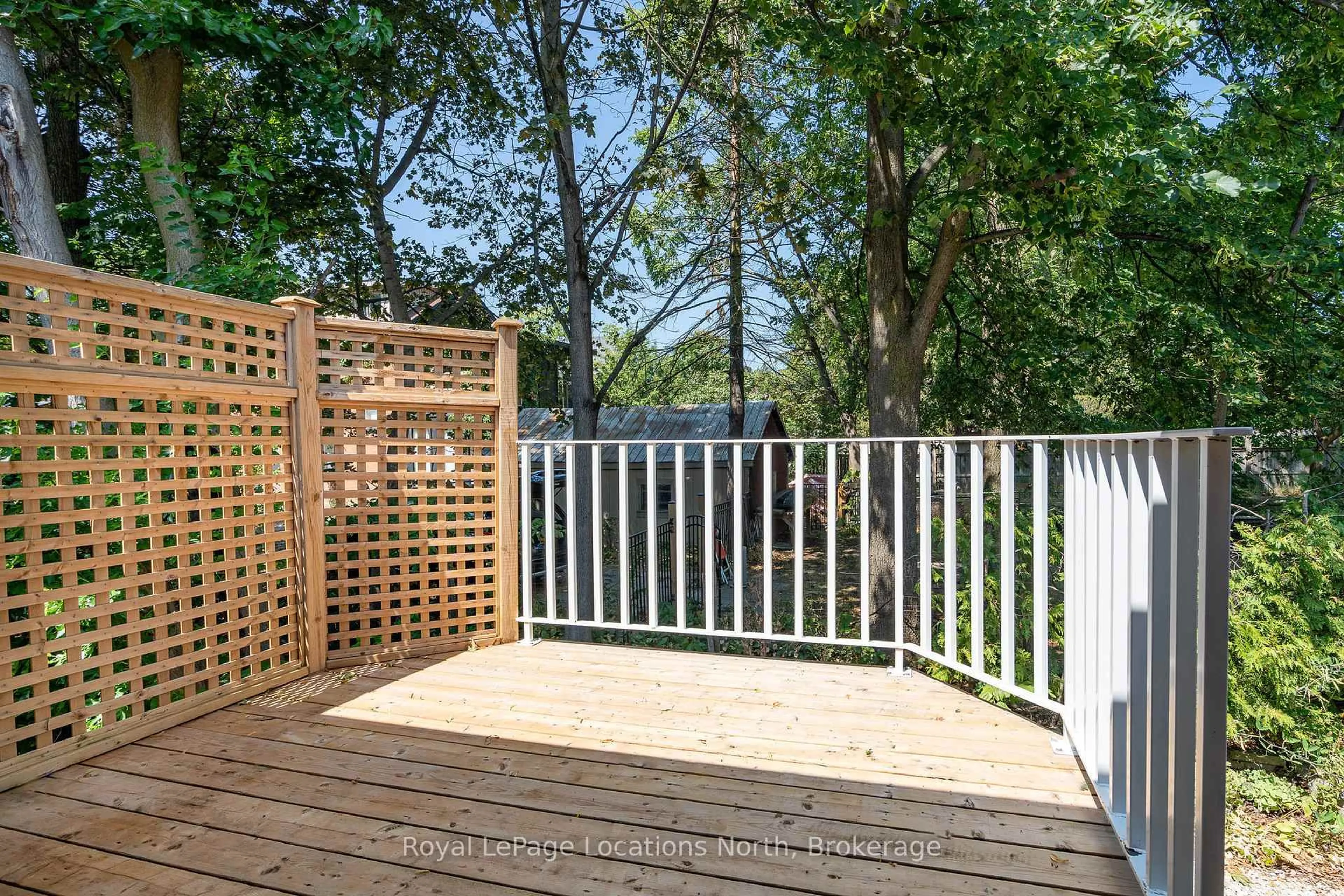 Patio, forest/trees view for 75 Fifth St, Collingwood Ontario L9Y 1X2