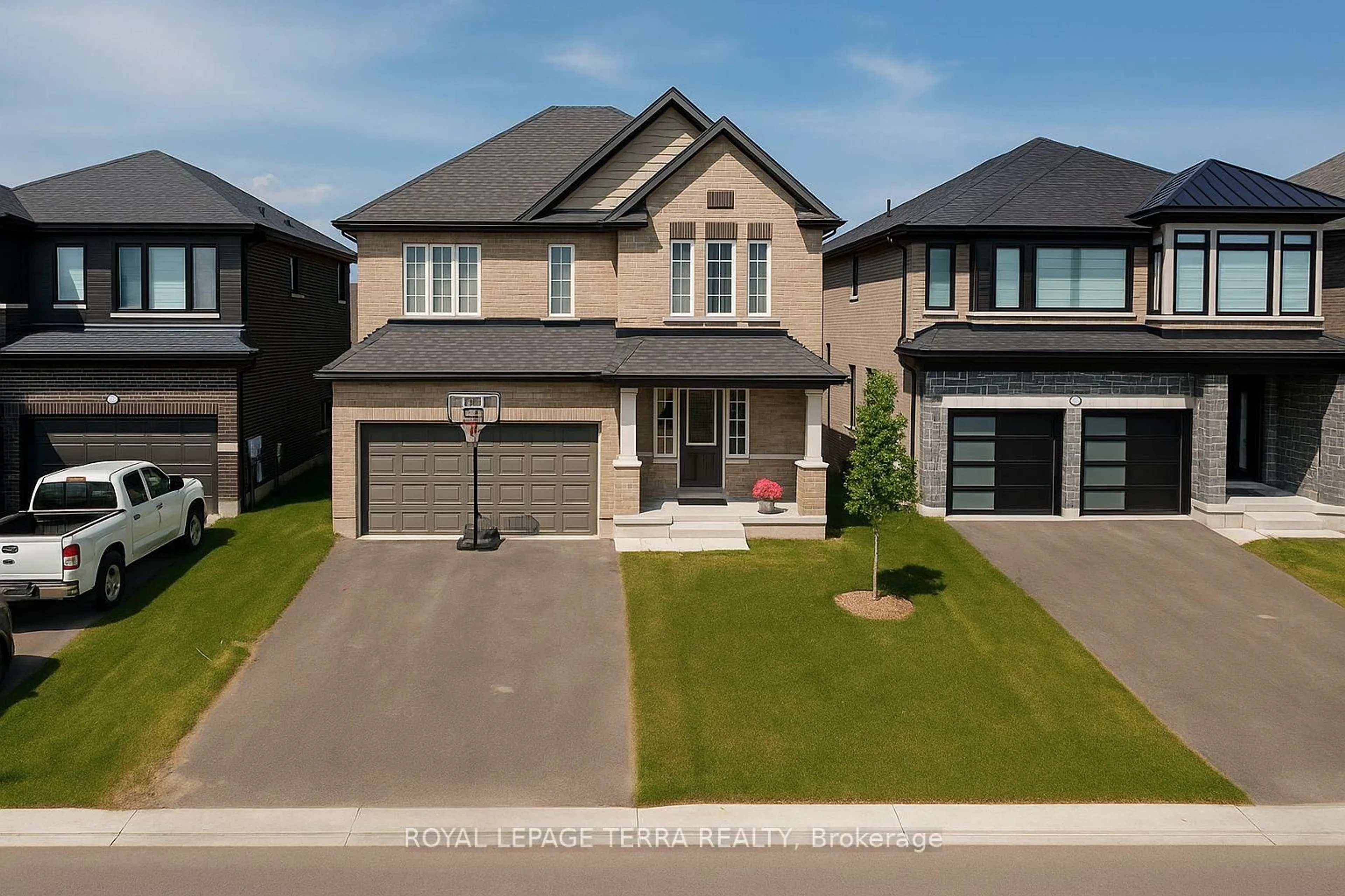 Home with brick exterior material, street for 19 Rosanne Circ, Wasaga Beach Ontario L9Z 0N4