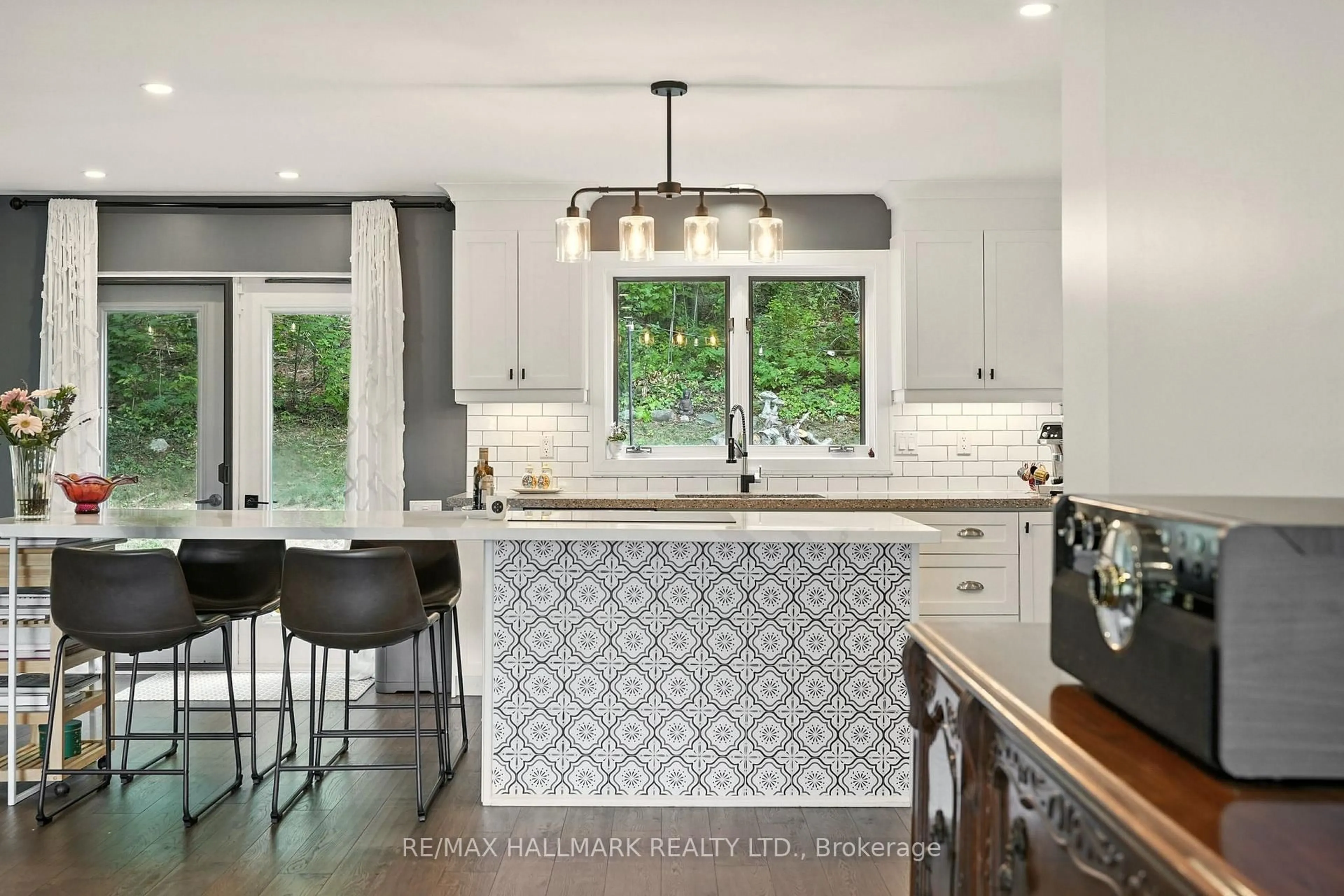 Open concept kitchen, ceramic/tile floor for 30 Pooles Rd, Springwater Ontario L0L 1X1