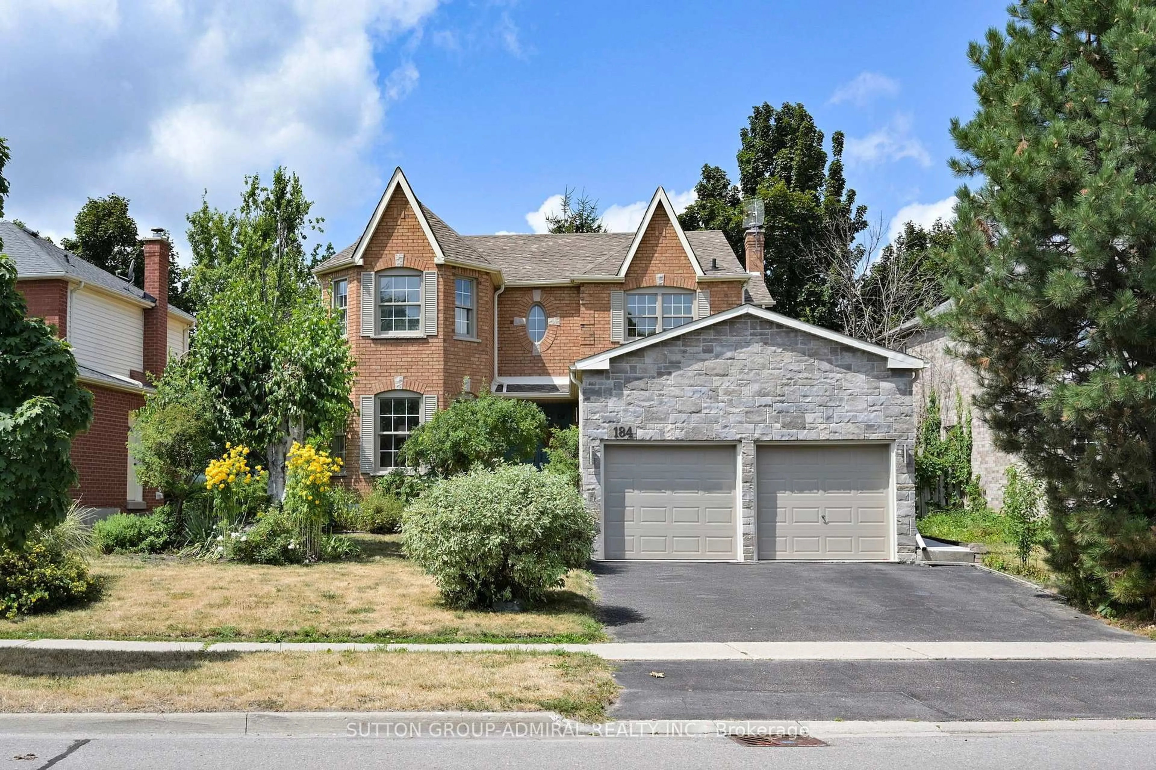 Home with brick exterior material, street for 184 Hanmer St, Barrie Ontario L4N 7J9