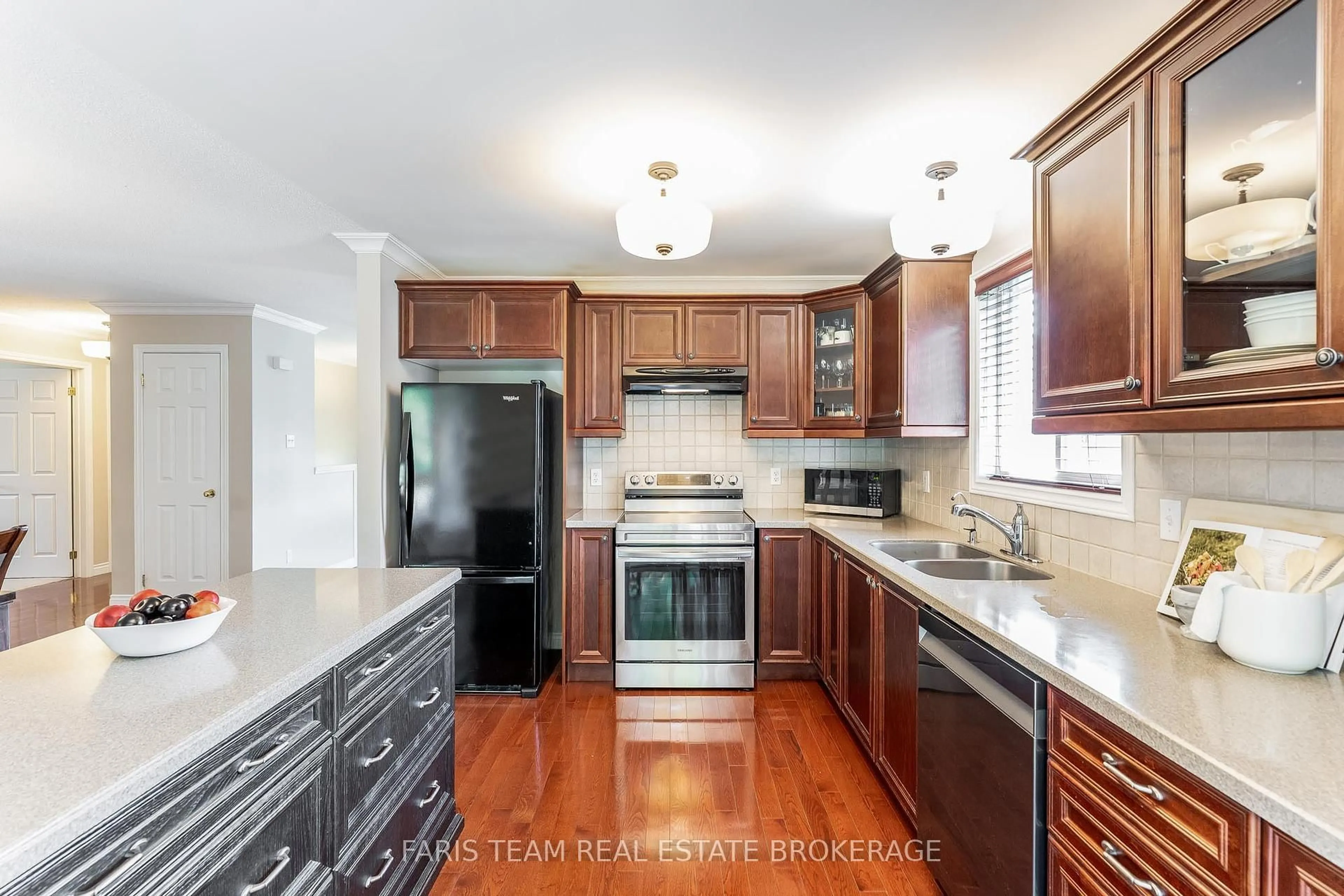Standard kitchen, unknown for 83 Georgias Walk, Tay Ontario L0K 2A0