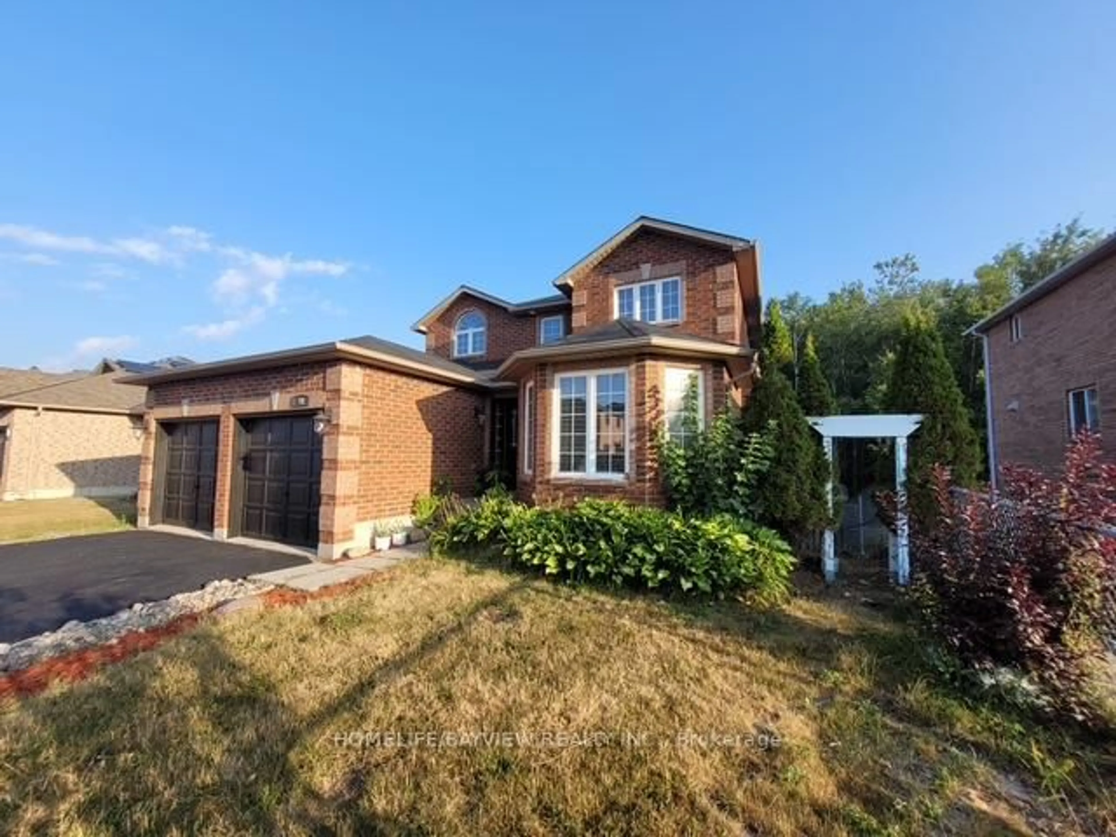 Home with brick exterior material, street for 44 THICKETWOOD Ave, Barrie Ontario L4N 5Y4