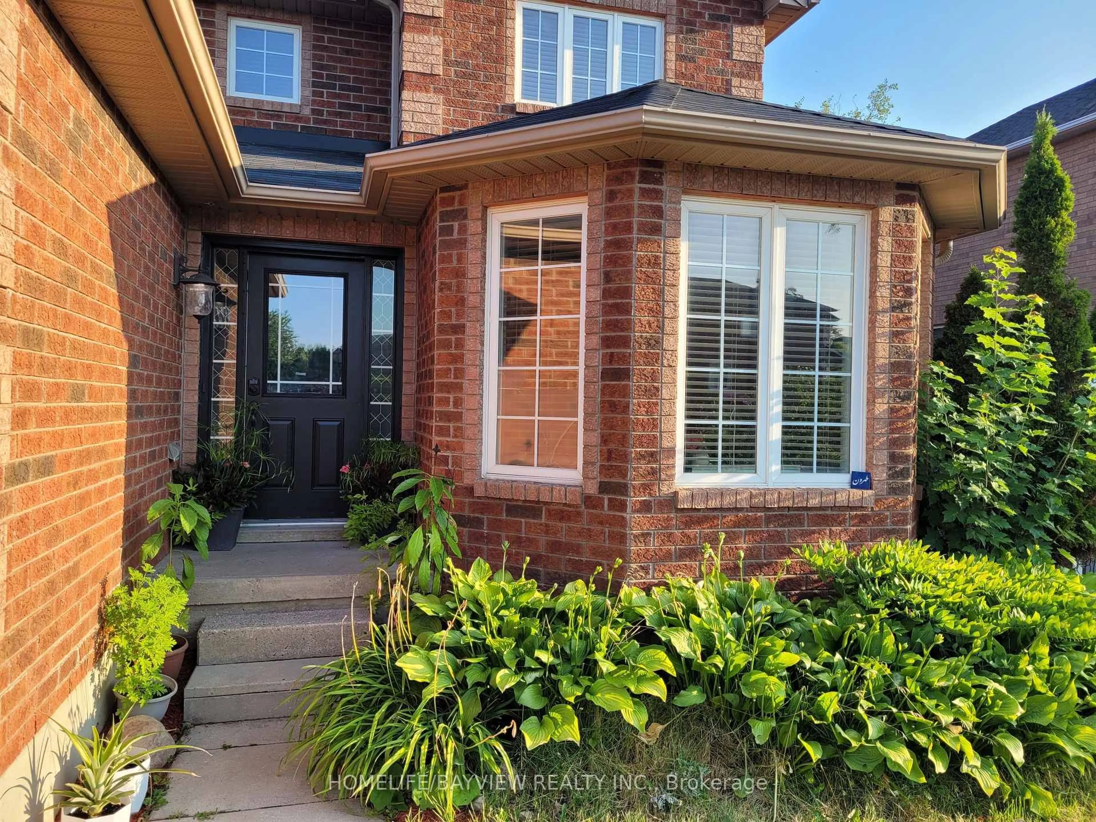 Home with brick exterior material, street for 44 THICKETWOOD Ave, Barrie Ontario L4N 5Y4