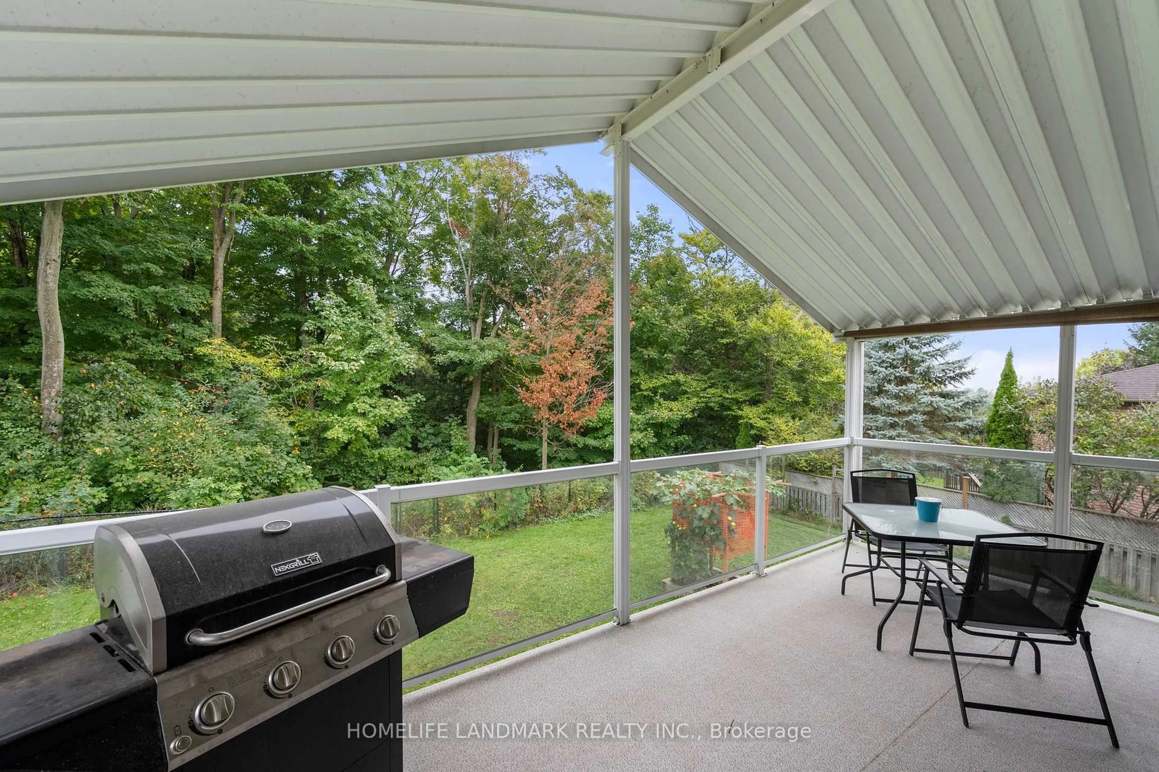 Patio, water/lake/river/ocean view for 196 Columbia Rd, Barrie Ontario L4N 8C9
