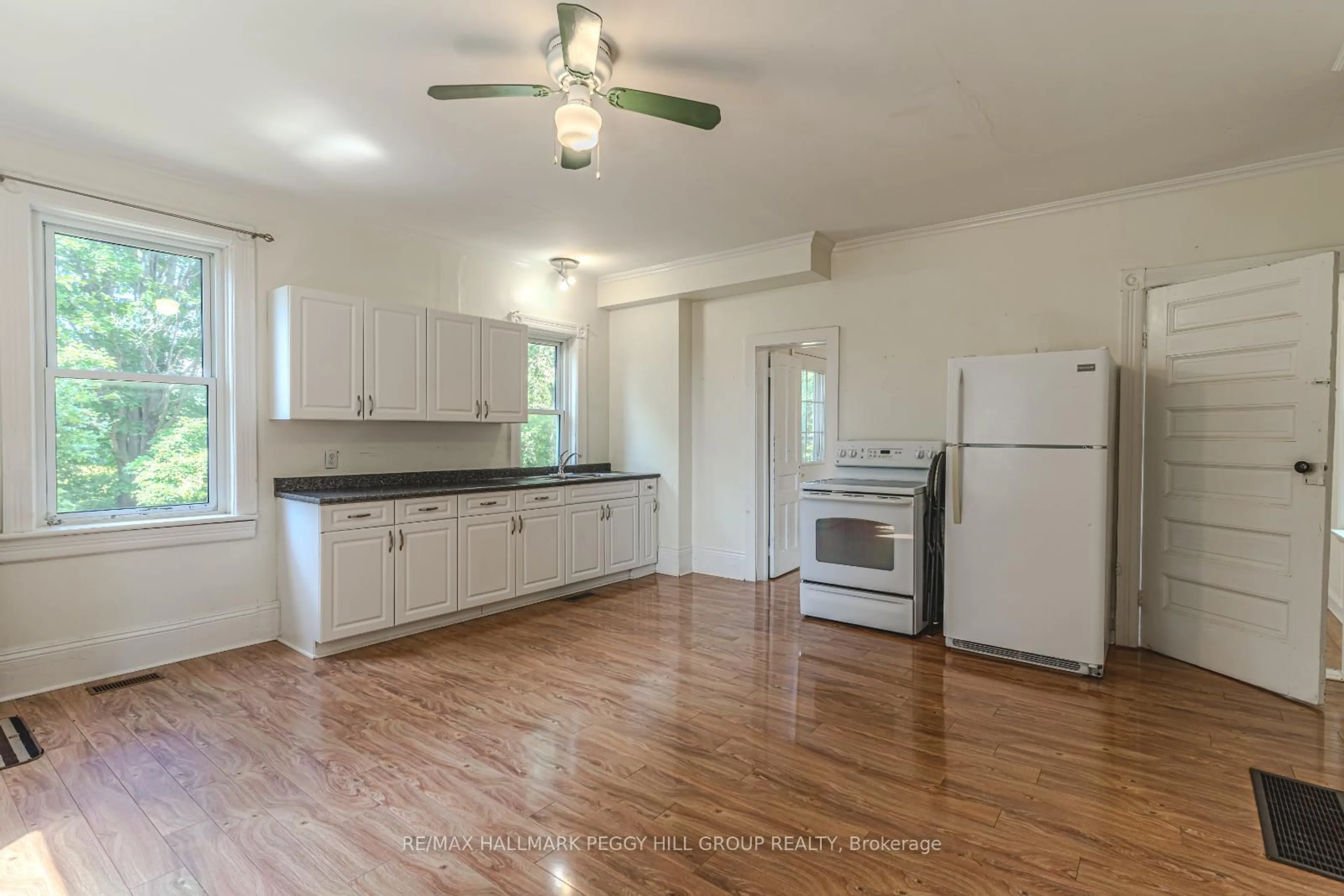 Unknown for 3683 Penetanguishene Rd, Oro-Medonte Ontario L4M 4Y8