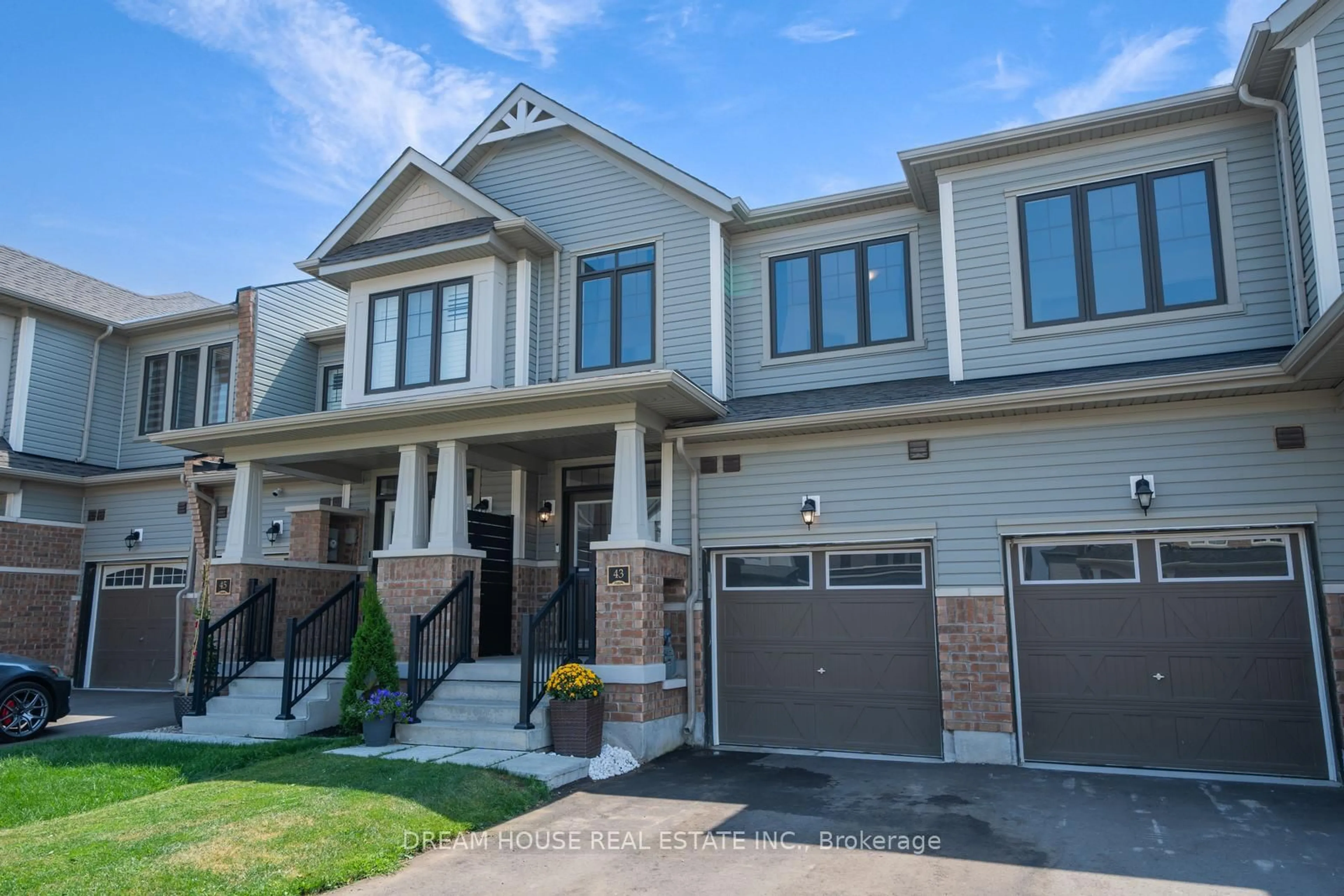 Home with brick exterior material, street for 43 Bannister Rd, Barrie Ontario L9J 0L6