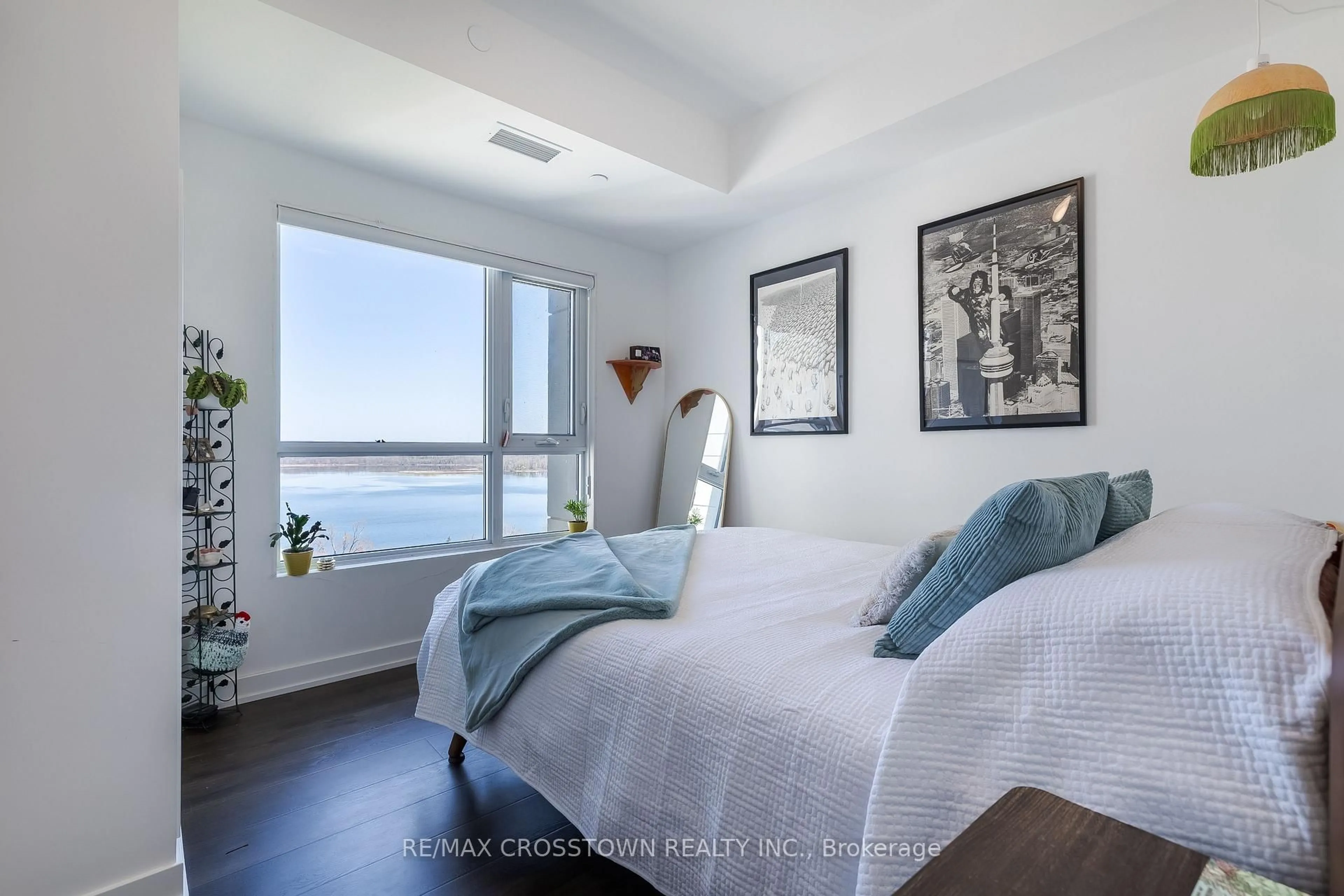Bedroom with bed, unknown for 56 Lakeside Terr #908, Barrie Ontario L4M 0L4