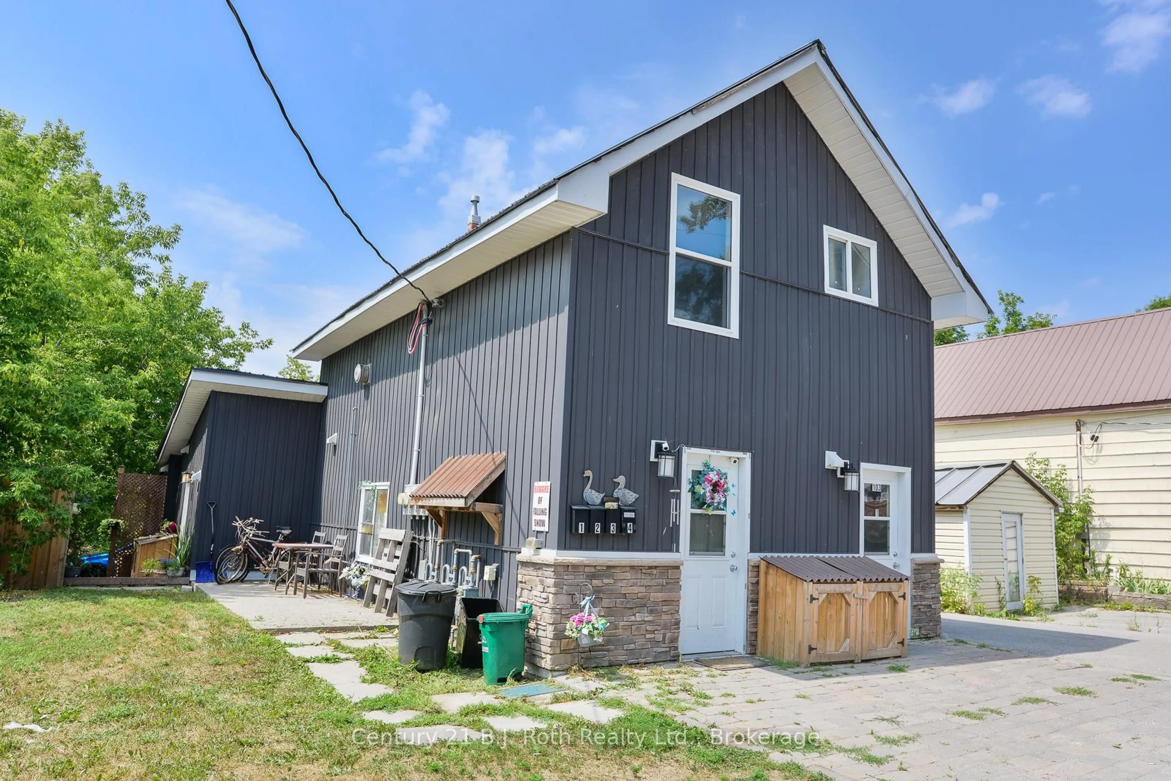 Unknown for 103 Albert St, Orillia Ontario L3V 5L1