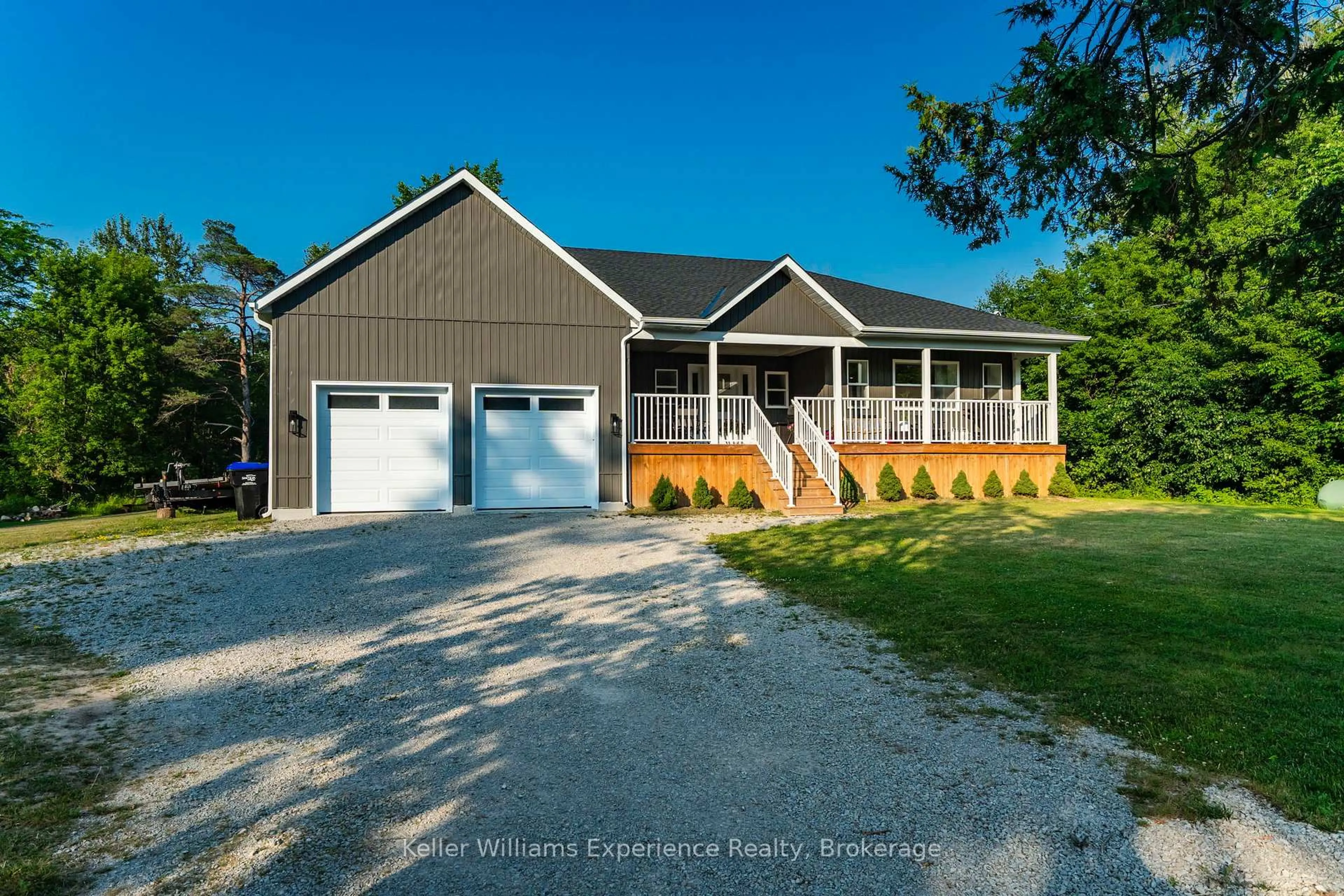 Home with vinyl exterior material, unknown for 2425 Old Fort Rd, Tay Ontario L4R 4K3