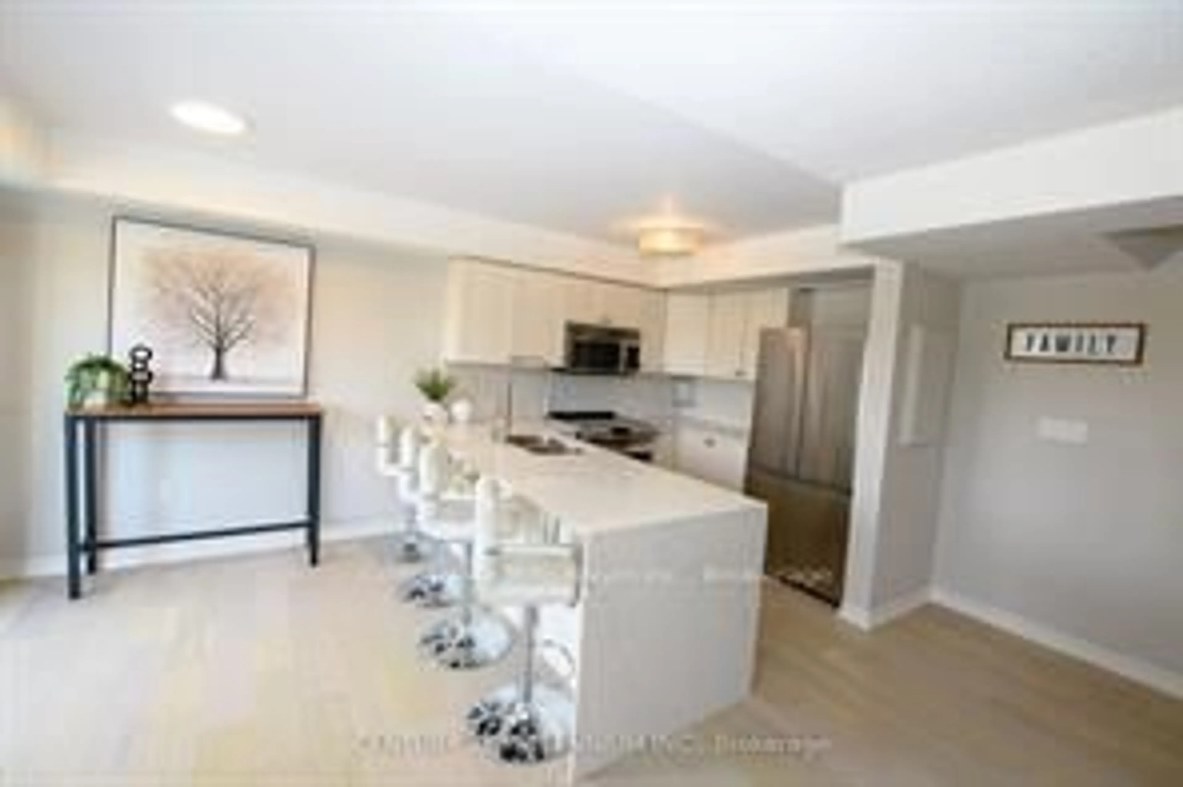 Open concept kitchen, ceramic/tile floor for 24 Joseph Tr, Collingwood Ontario L9Y 0J2