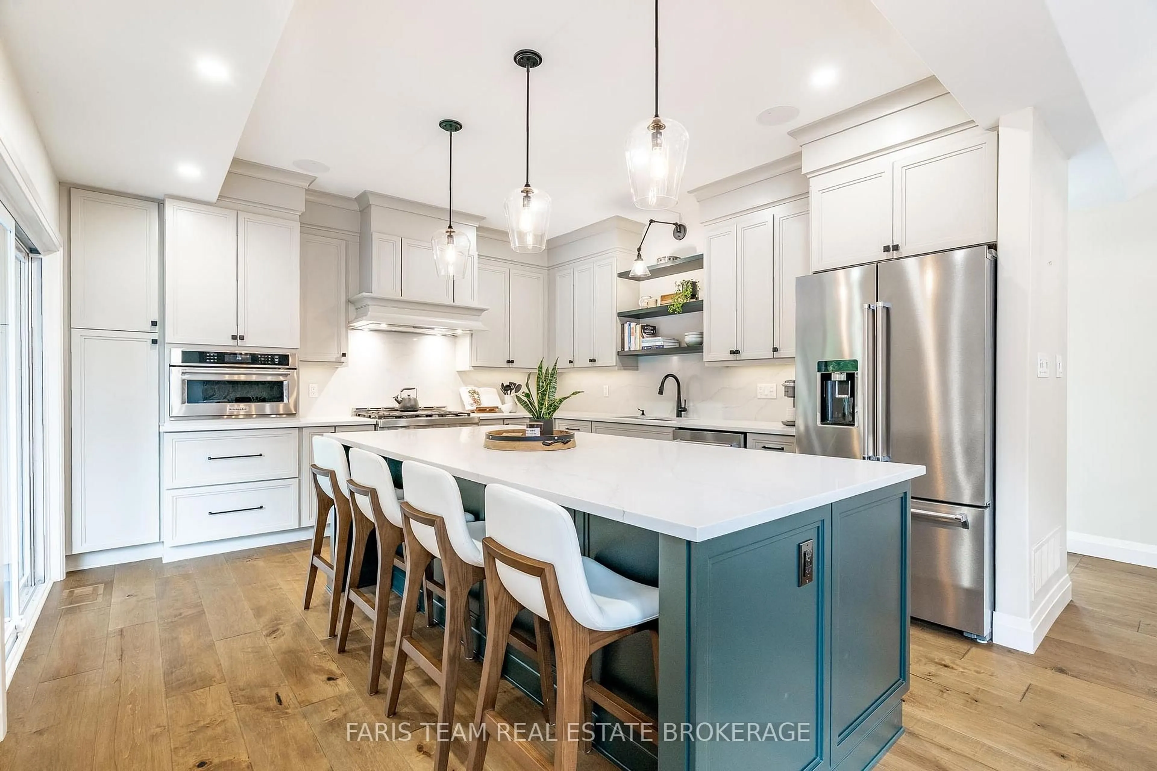 Open concept kitchen, unknown for 46 Elvyn Cres, Oro-Medonte Ontario L0L 2E0