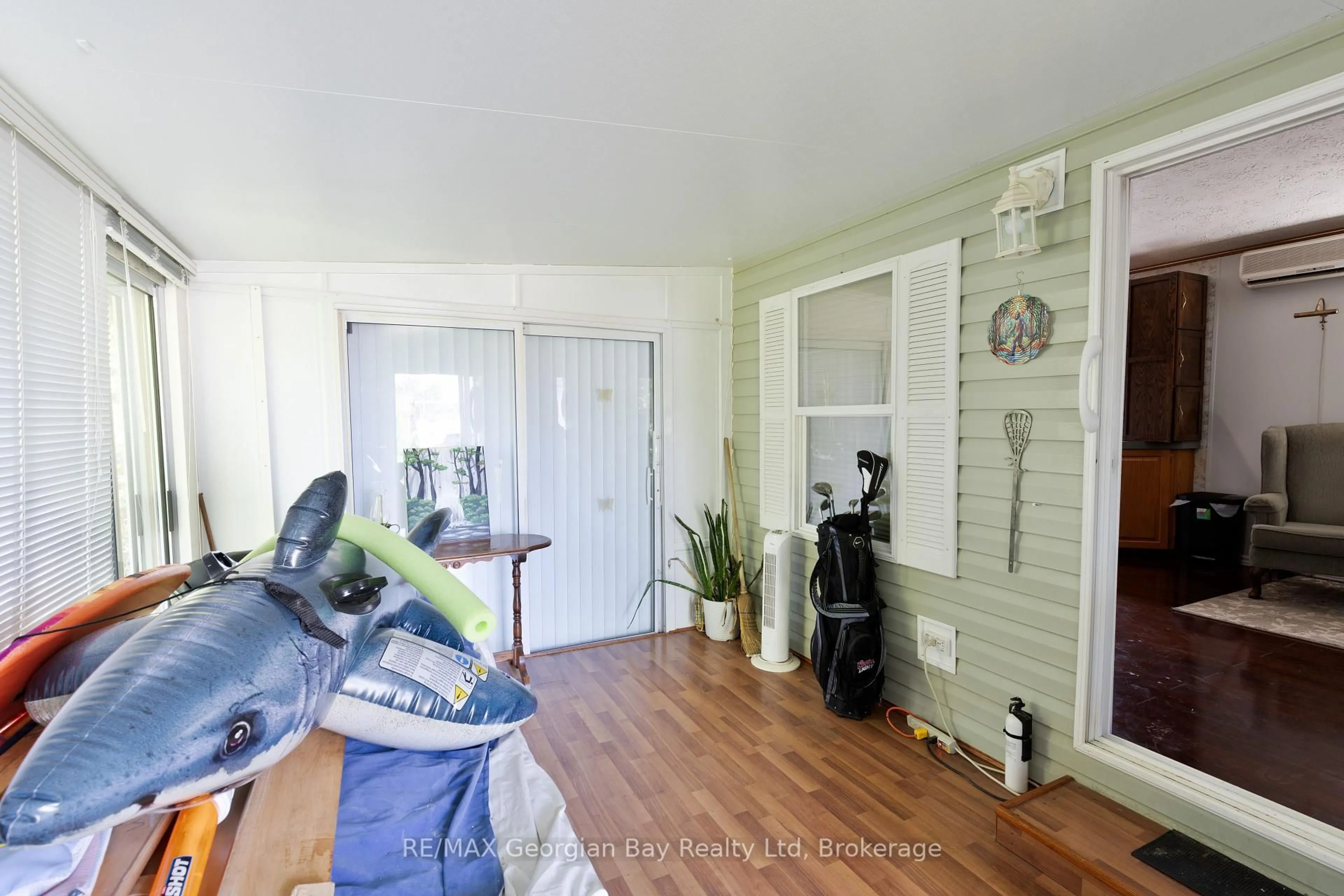 Indoor entryway for 10 WINFIELD Dr #30, Tay Ontario L0K 2A0