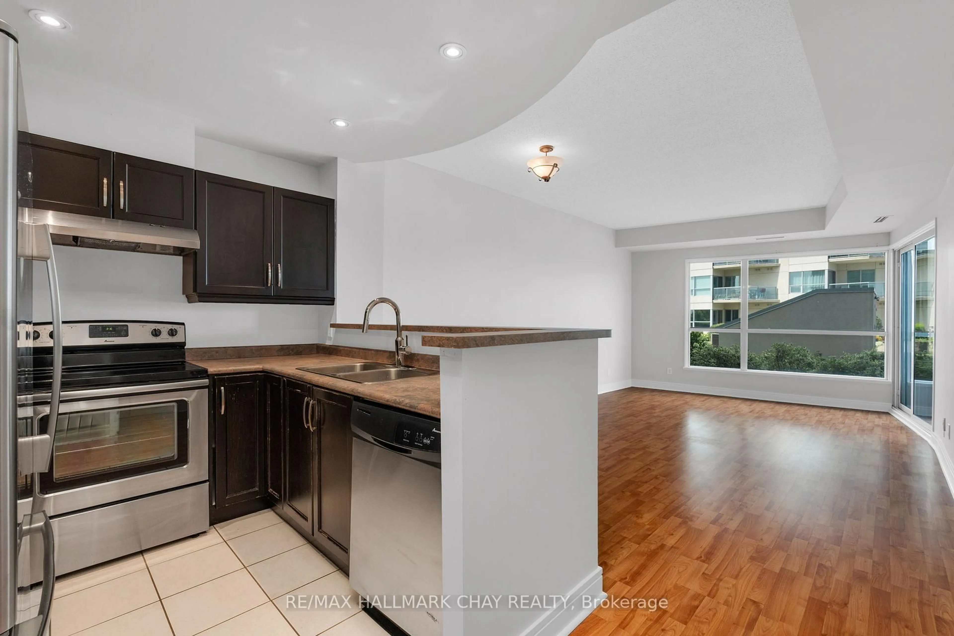 Open concept kitchen, unknown for 2 TORONTO St #307, Barrie Ontario L4N 9R2