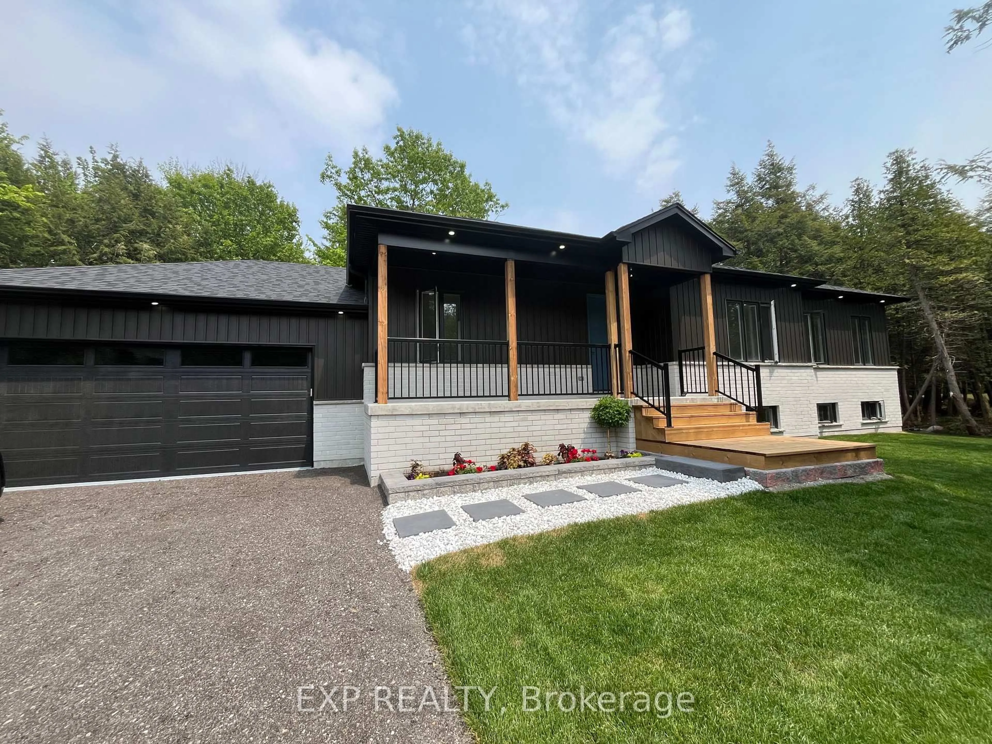A pic from outside/outdoor area/front of a property/back of a property/a pic from drone, street for 48 Iroquois Cres, Tiny Ontario L9M 0C6