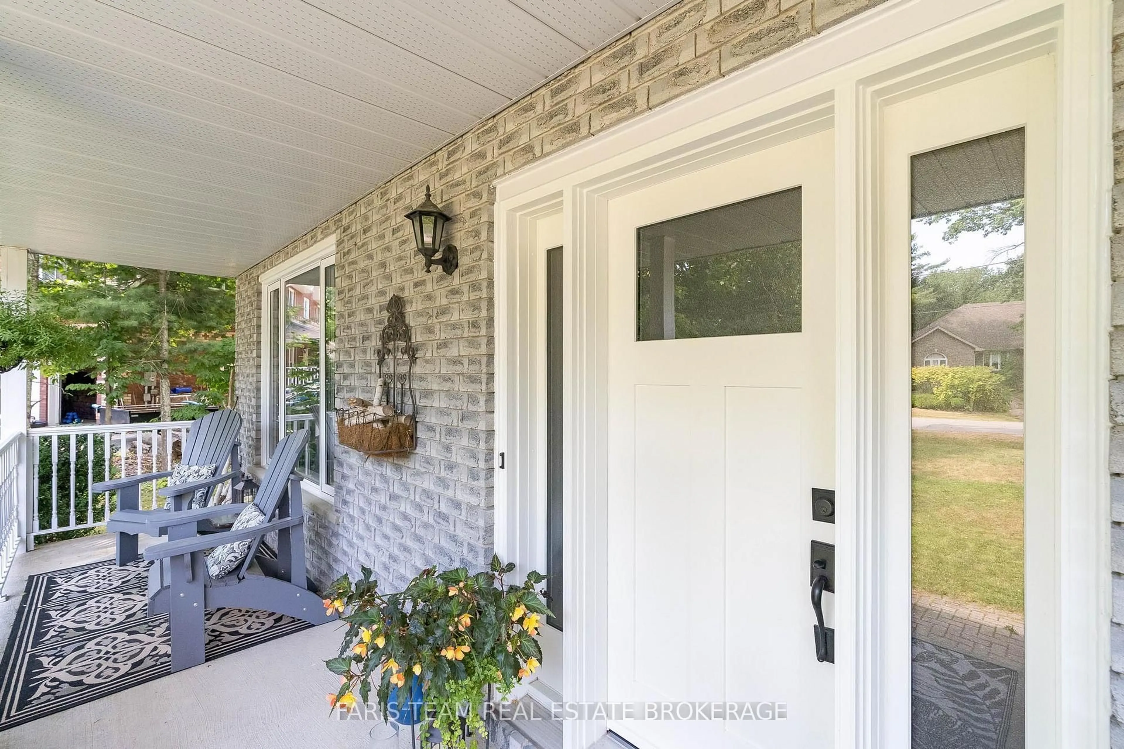 Indoor entryway for 7 Bailey Cres, Tiny Ontario L0L 2T0
