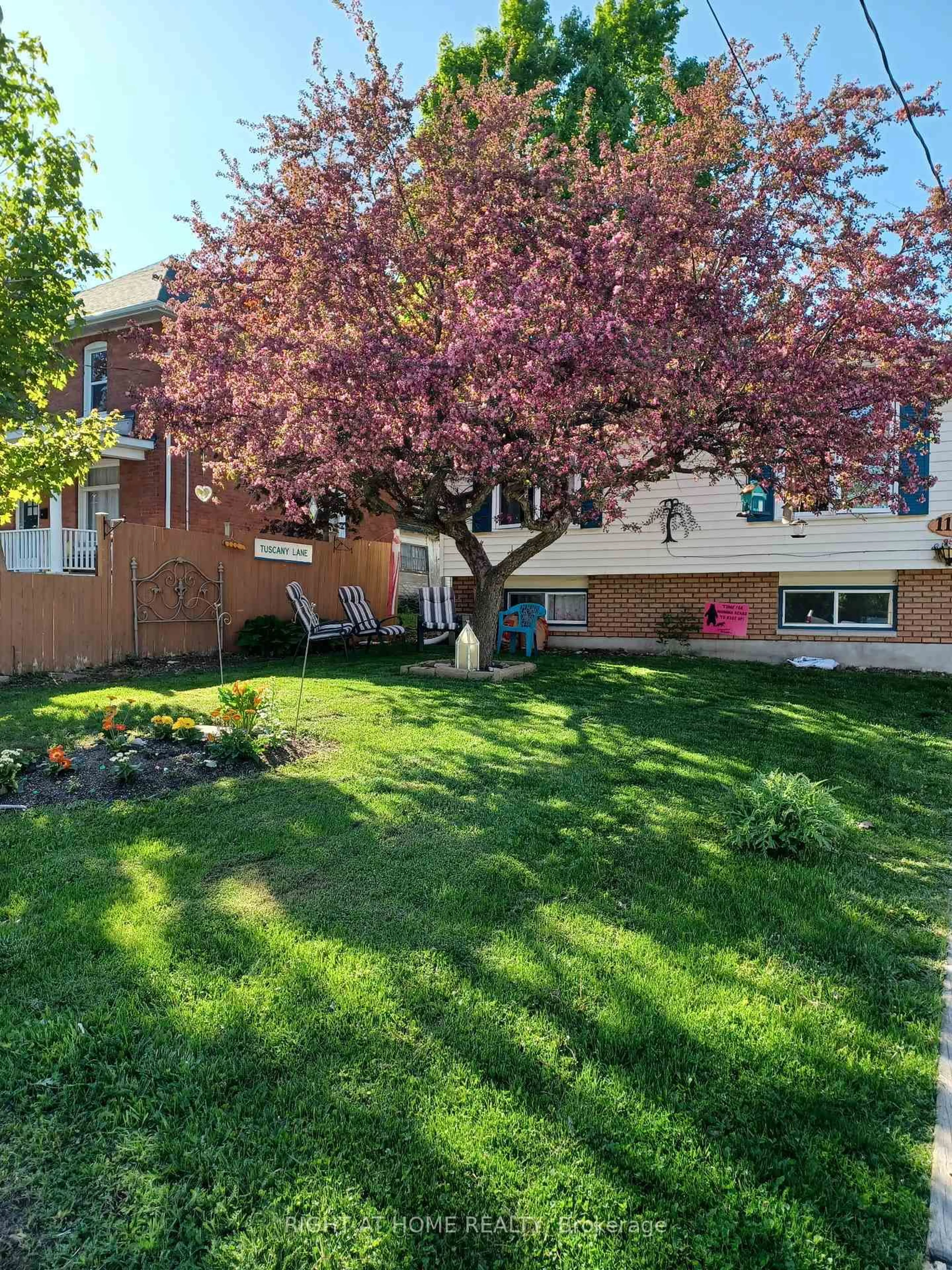 Unknown for 112 Borland St, Orillia Ontario L3V 2B7
