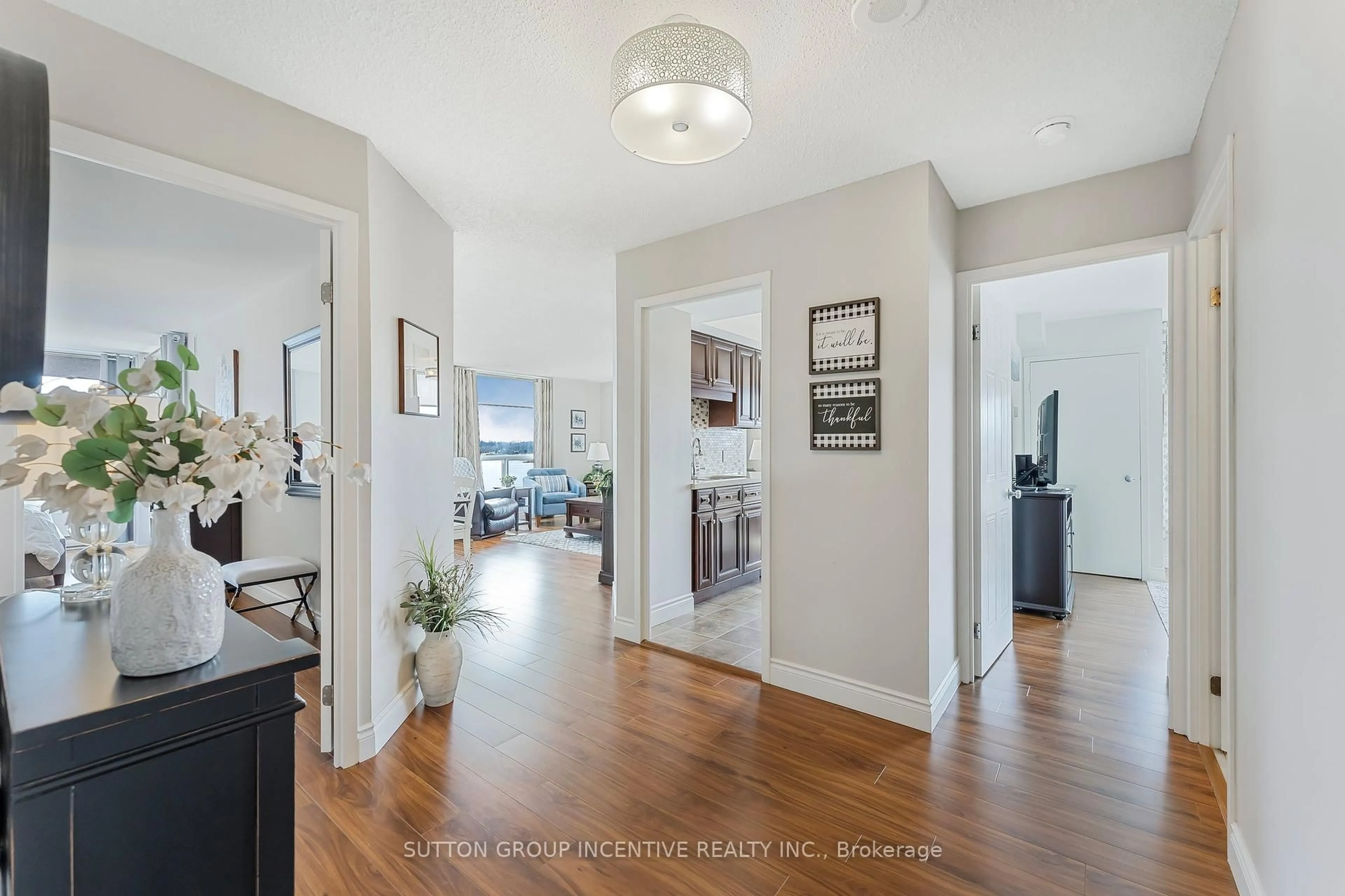Indoor entryway for 75 Ellen St #710, Barrie Ontario L4N 7R6