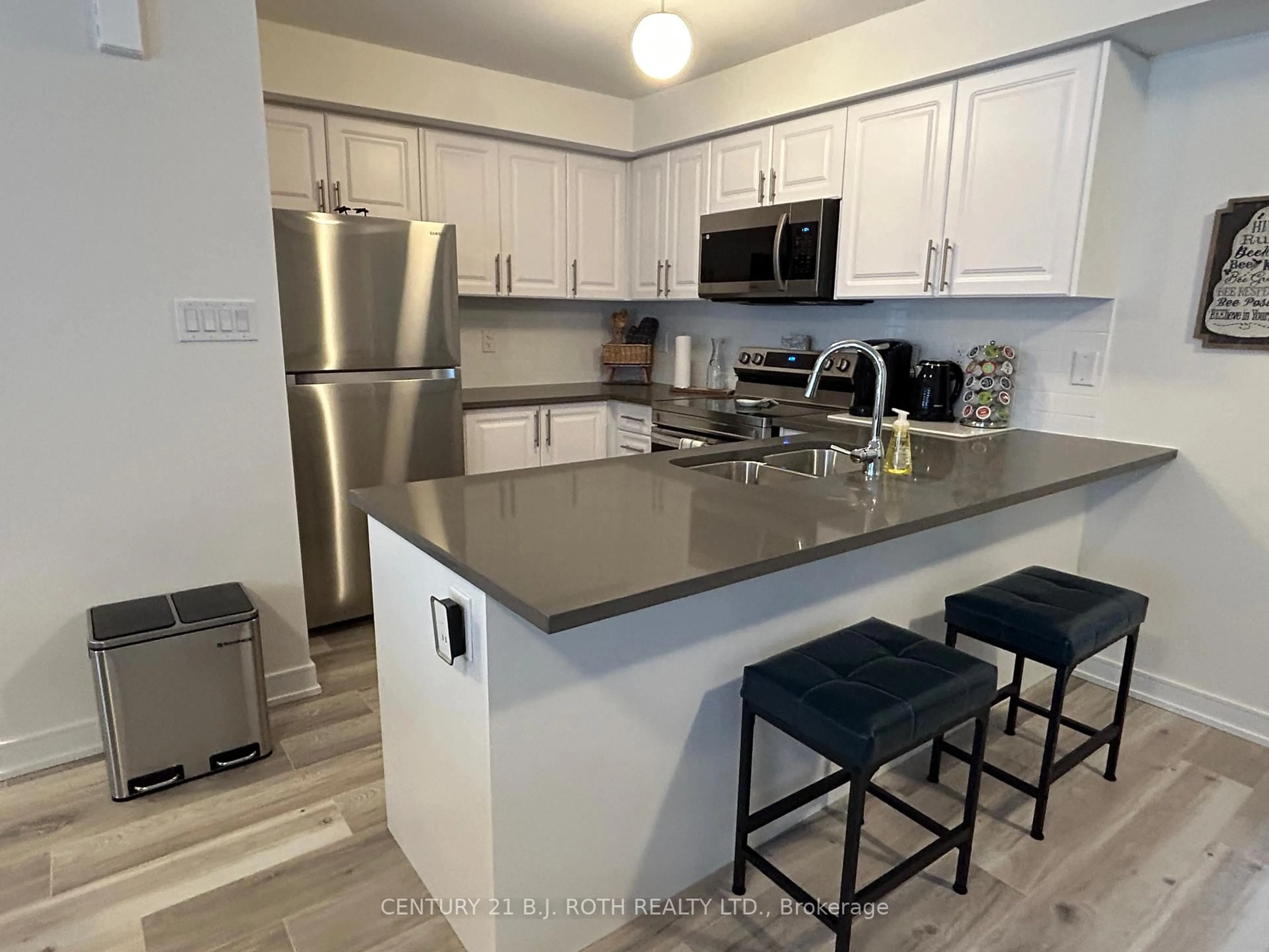 Open concept kitchen, unknown for 64 APPLETREE Lane, Barrie Ontario L9J 0P1