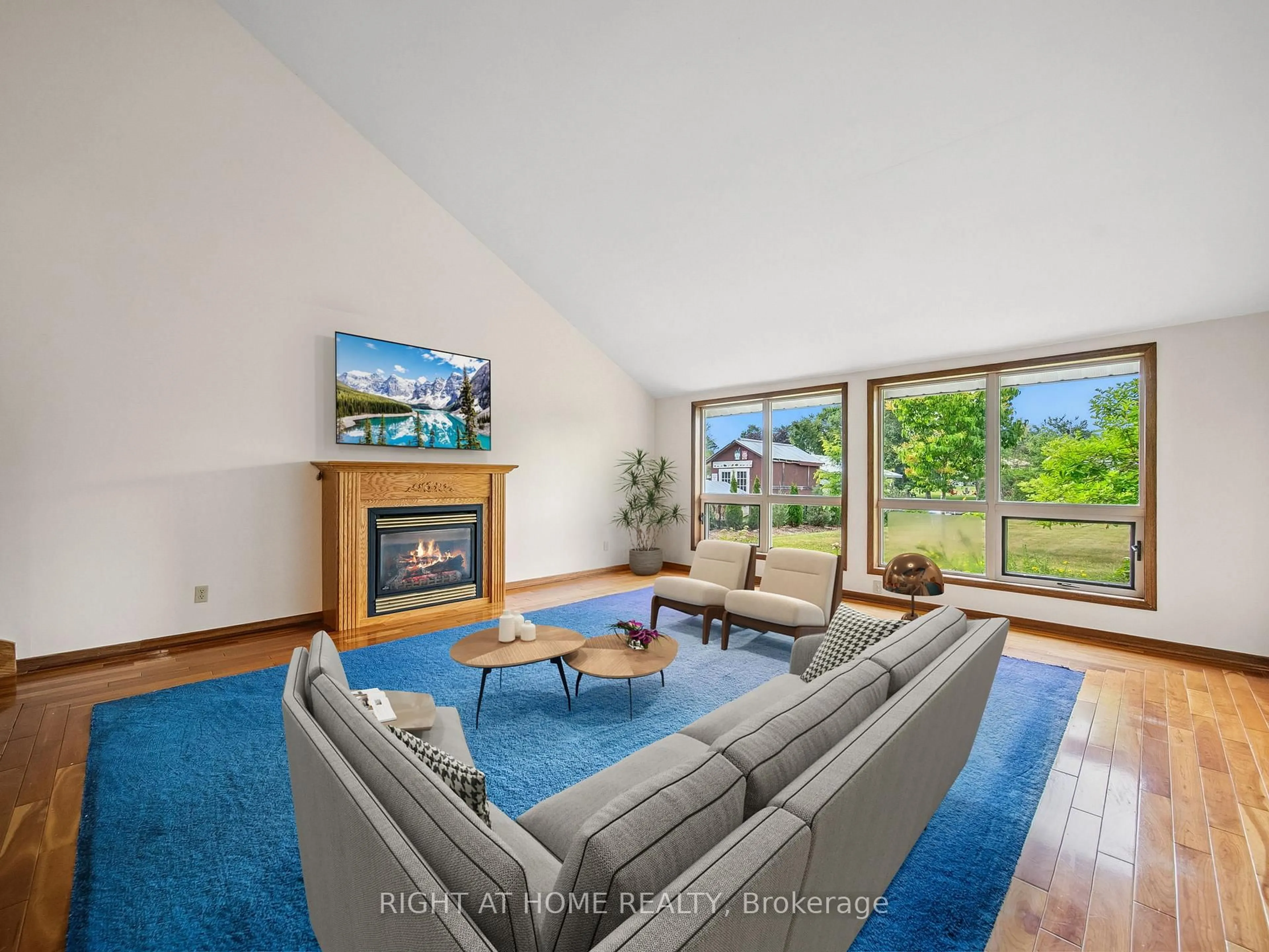 Living room with furniture, unknown for 1415 Cunningham Cres, Severn Ontario L3V 7E1