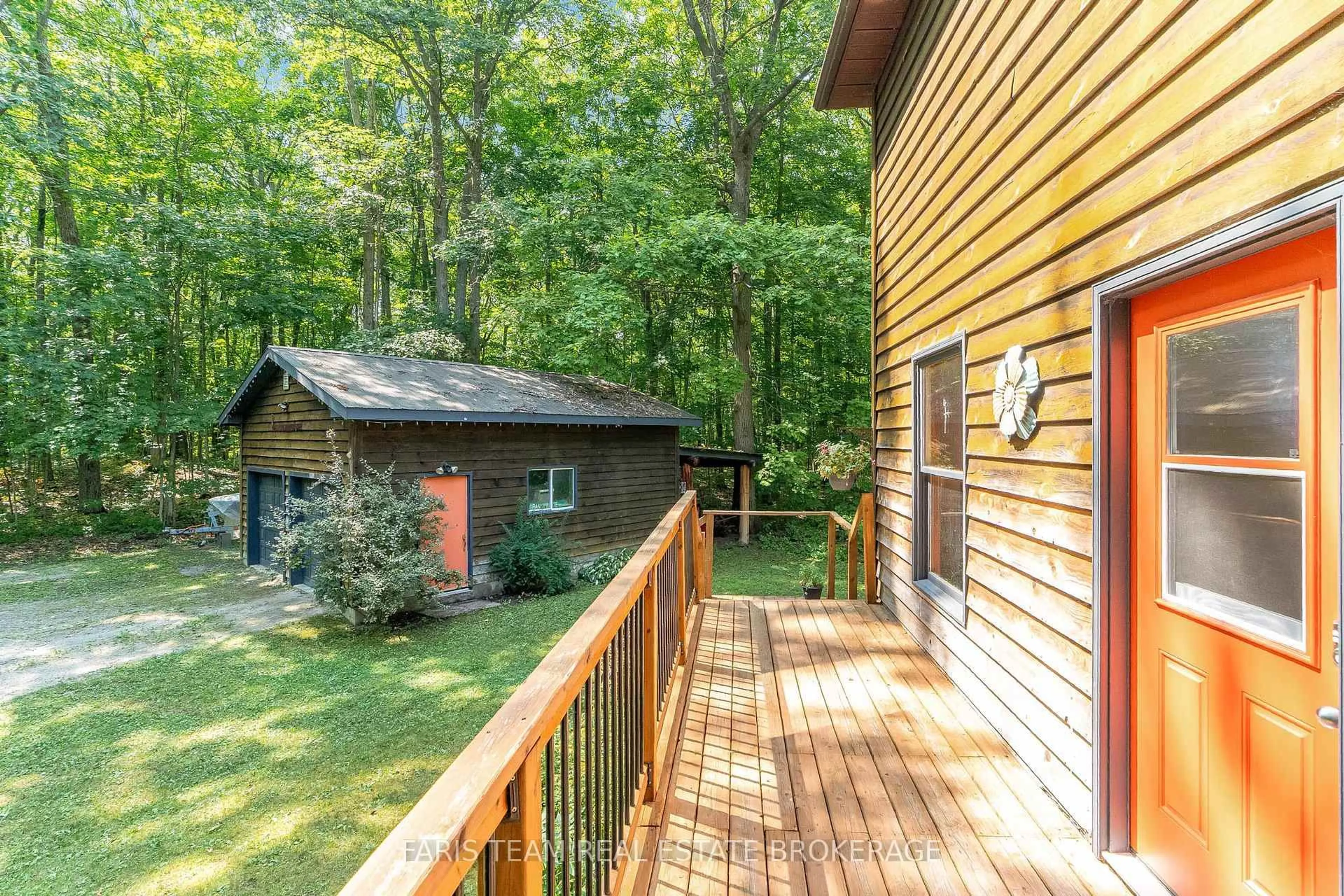 Patio, forest/trees view for 4094 Granny White Sdrd, Tay Ontario L0K 2A0