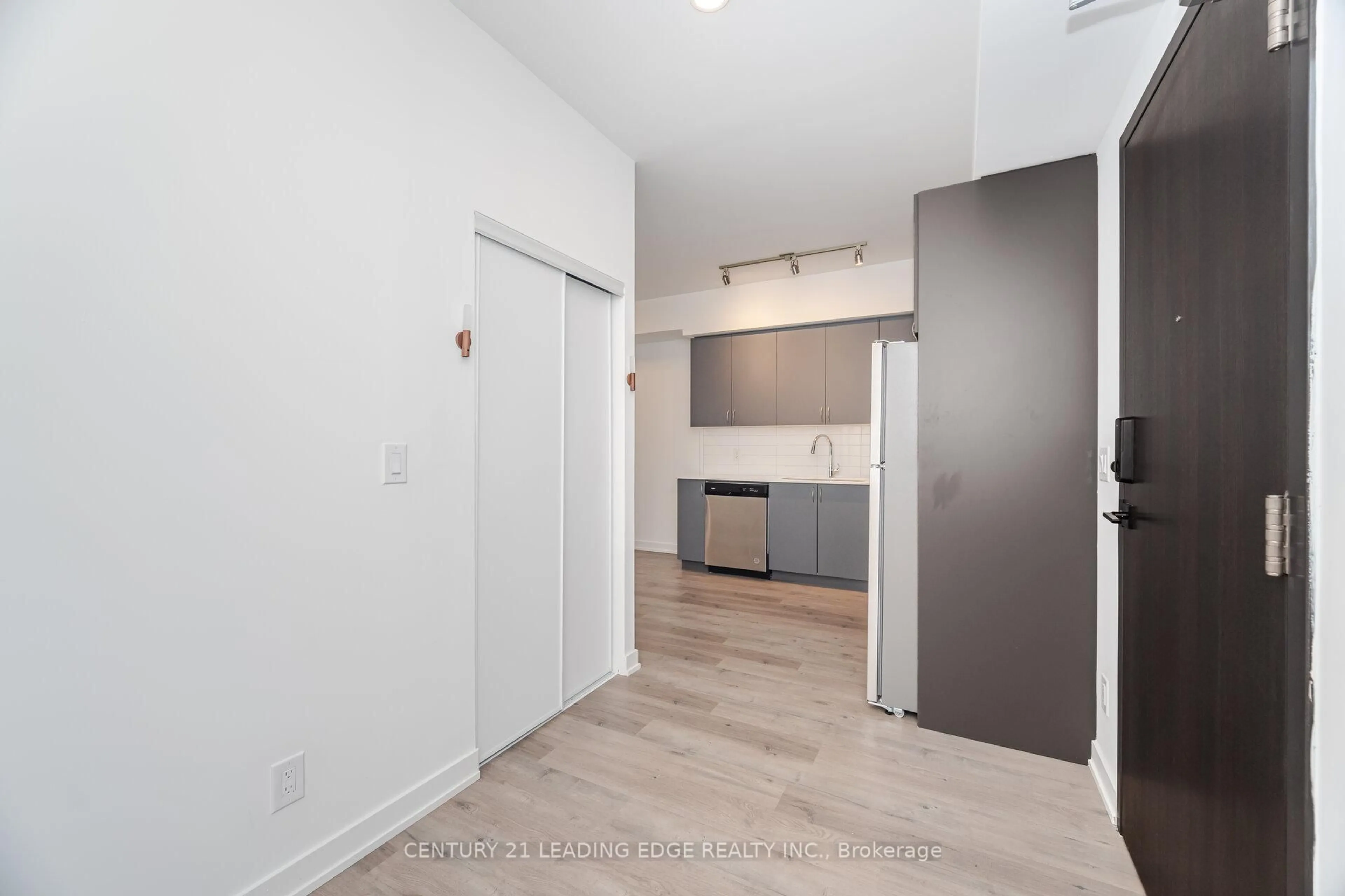 A pic of a room for 56 Lakeside Terr #613, Barrie Ontario L4M 0L4